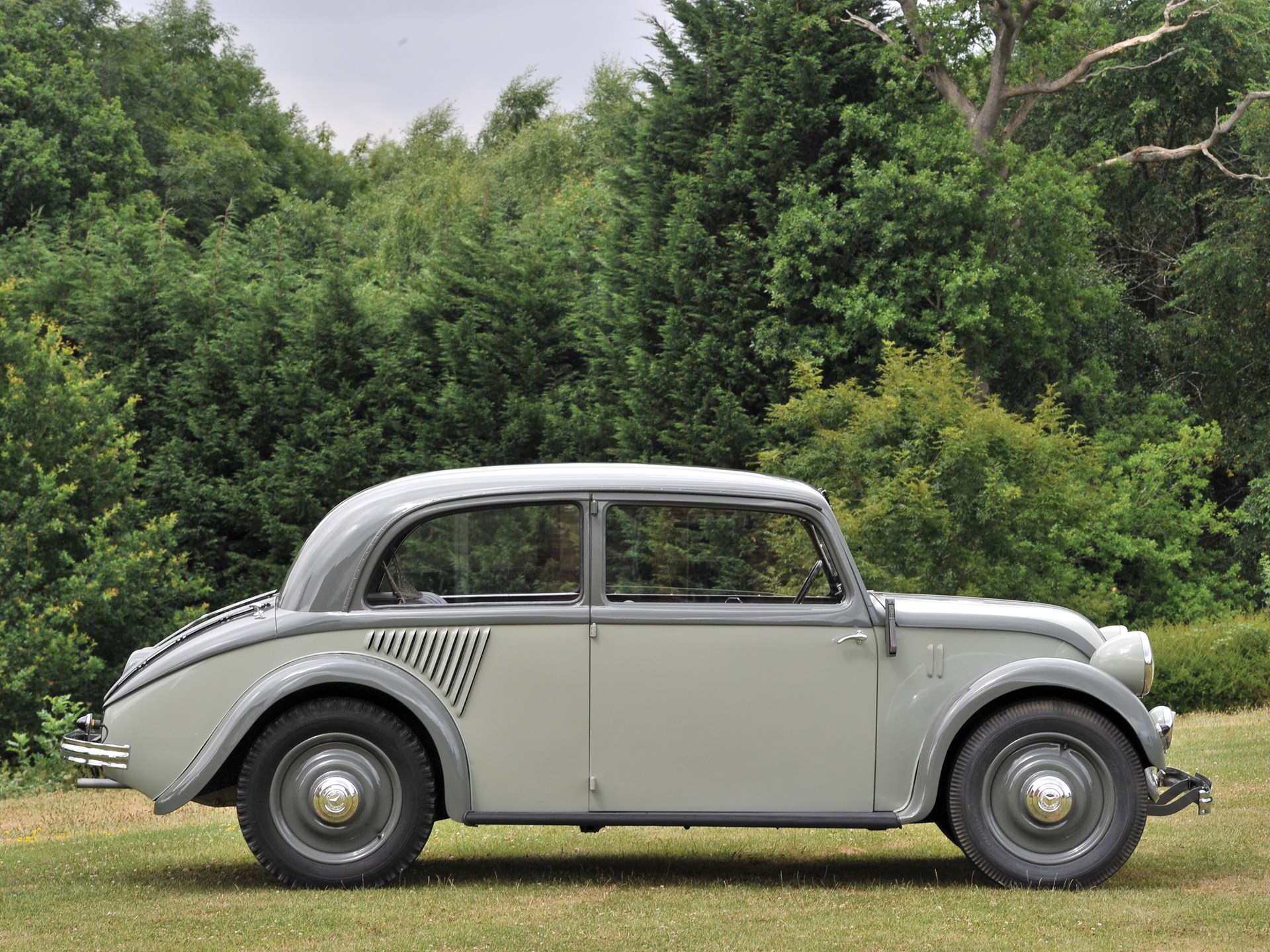 Mercedes Benz 130