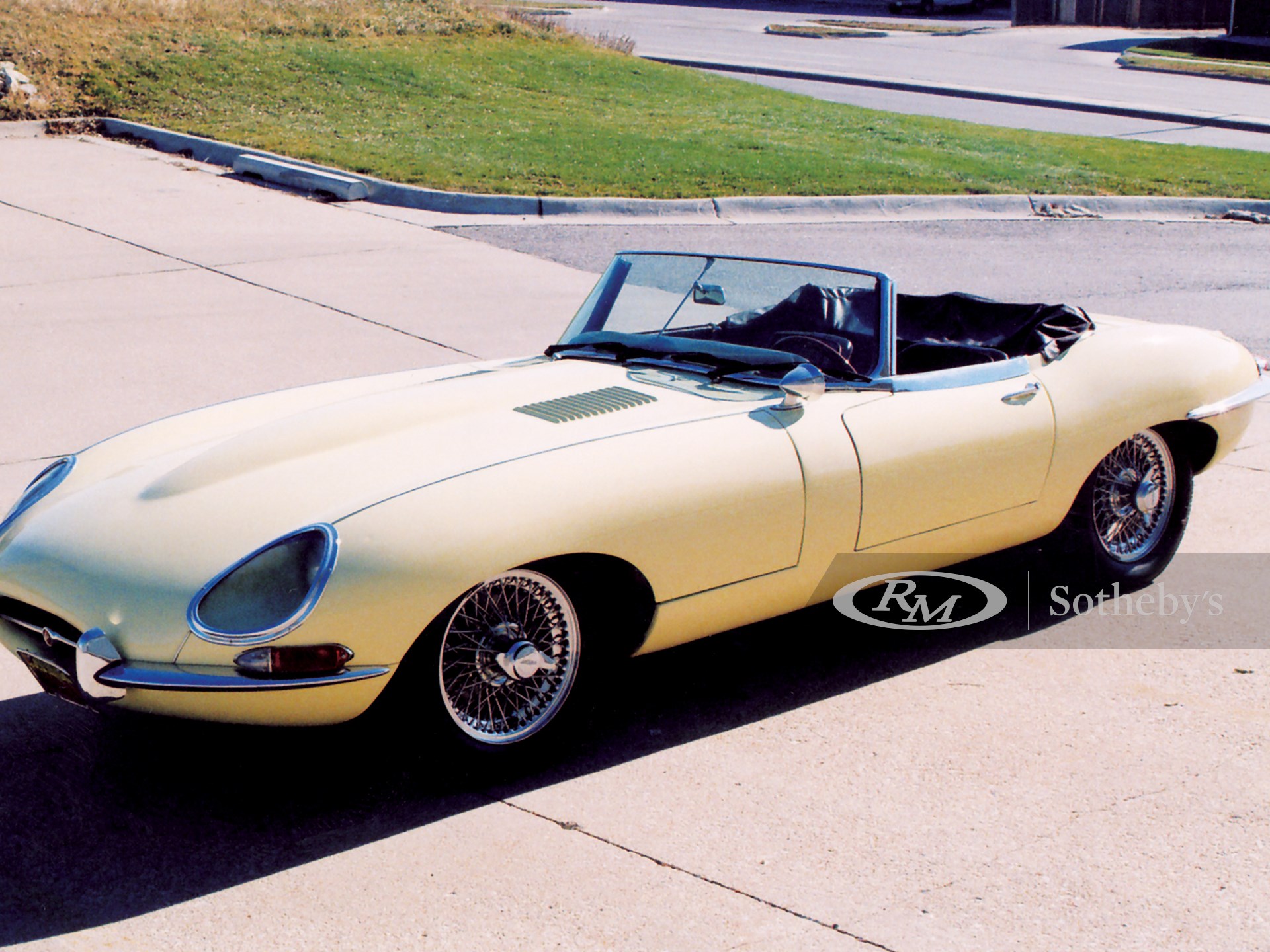 1966 Jaguar E-Type Roadster 