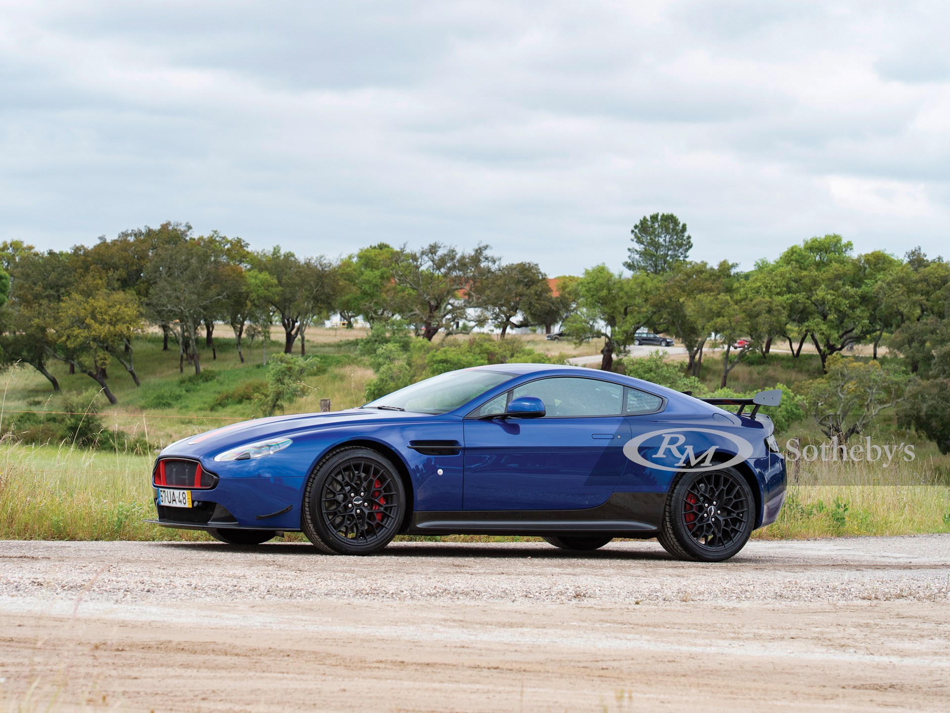 2017 Aston Martin V8 Vantage Amr The Saragga Collection Rm