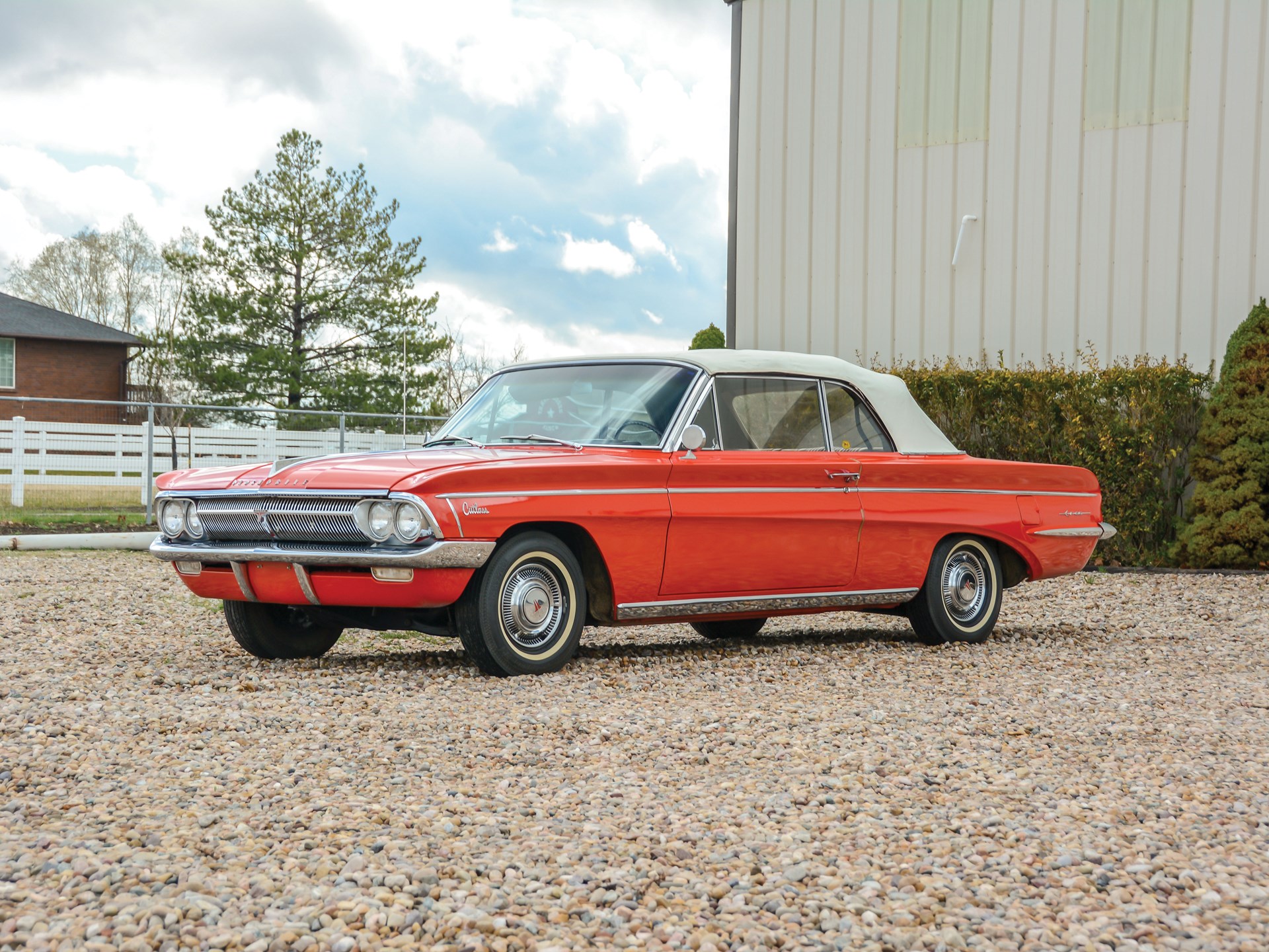 1962 Oldsmobile F-85 Cutlass Convertible | Auburn Spring 2018 | RM ...