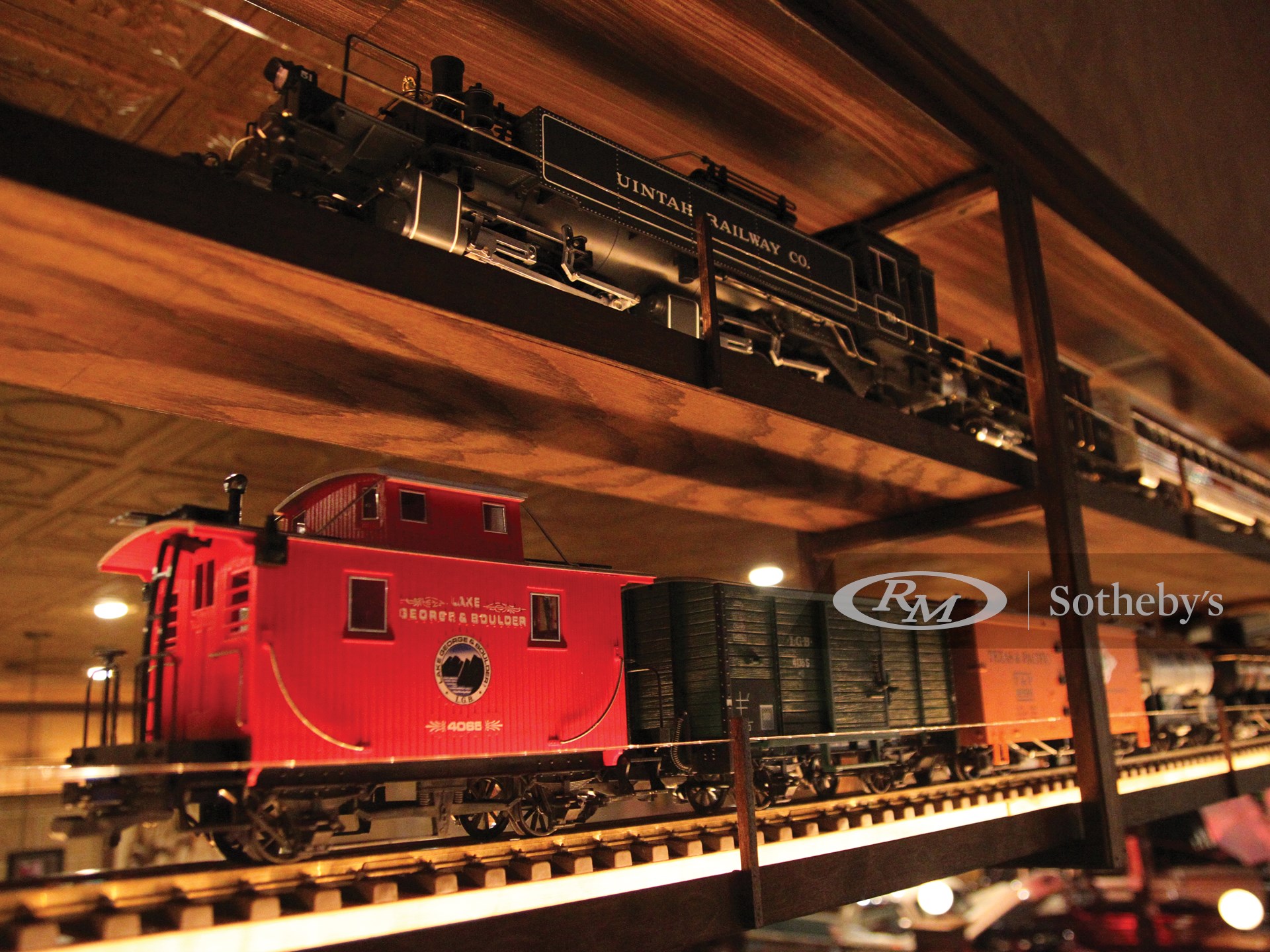 g scale suspended track