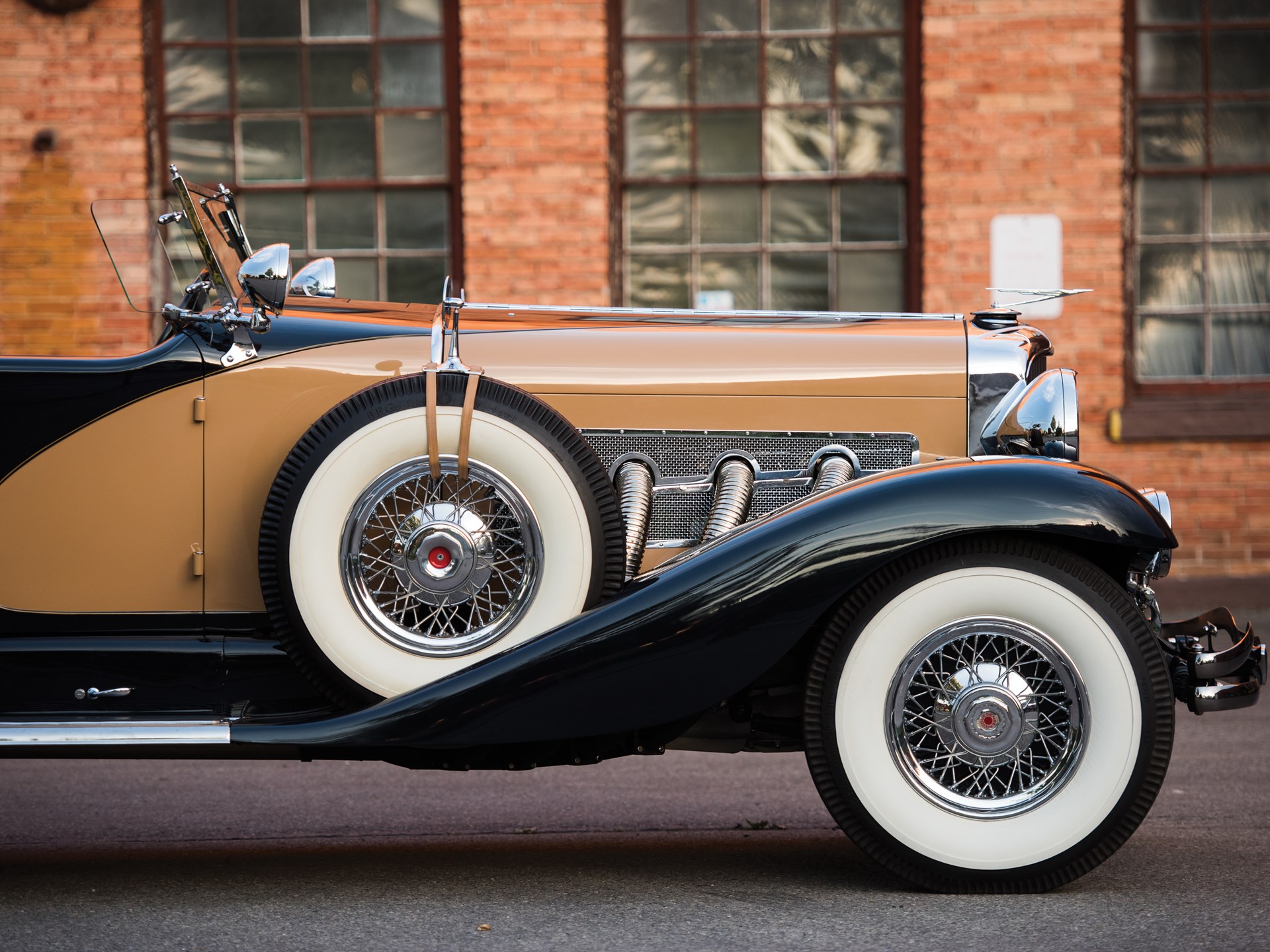 Duesenberg SJ Arlington Torpedo