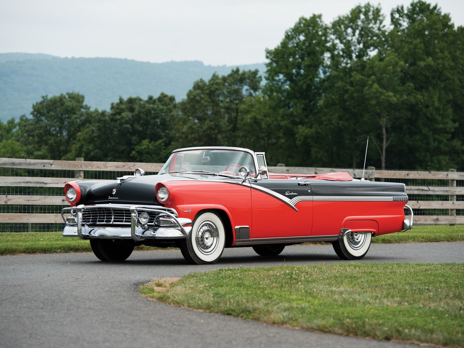 1956 Ford Fairlane Sunliner Convertible | Hershey 2014 | RM Sotheby's