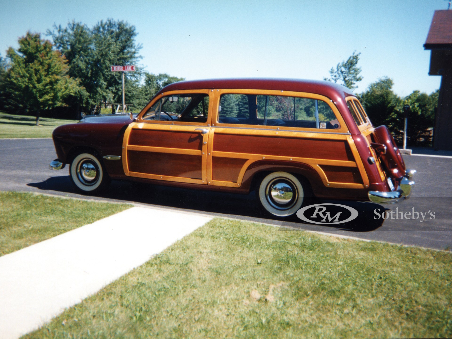 1949 Ford Custom Woody Wagon | The Novi Classic Car Auction 2003 | RM ...