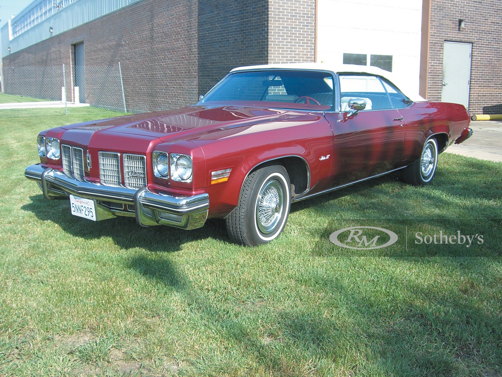 Oldsmobile Delta 88 Royale