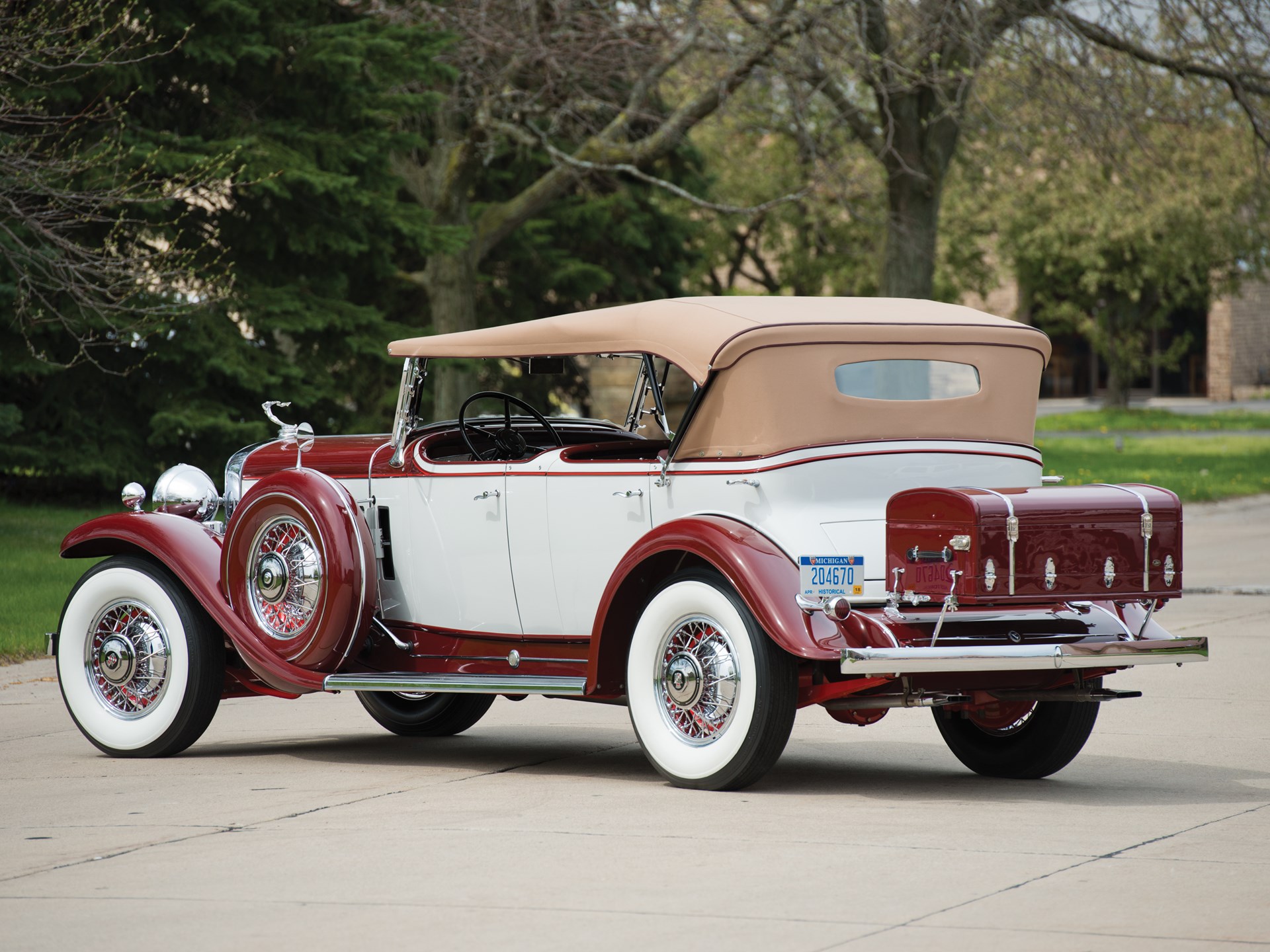 1931 Cadillac V-12 Phaeton by Fisher | Amelia Island 2016 | RM Sotheby's