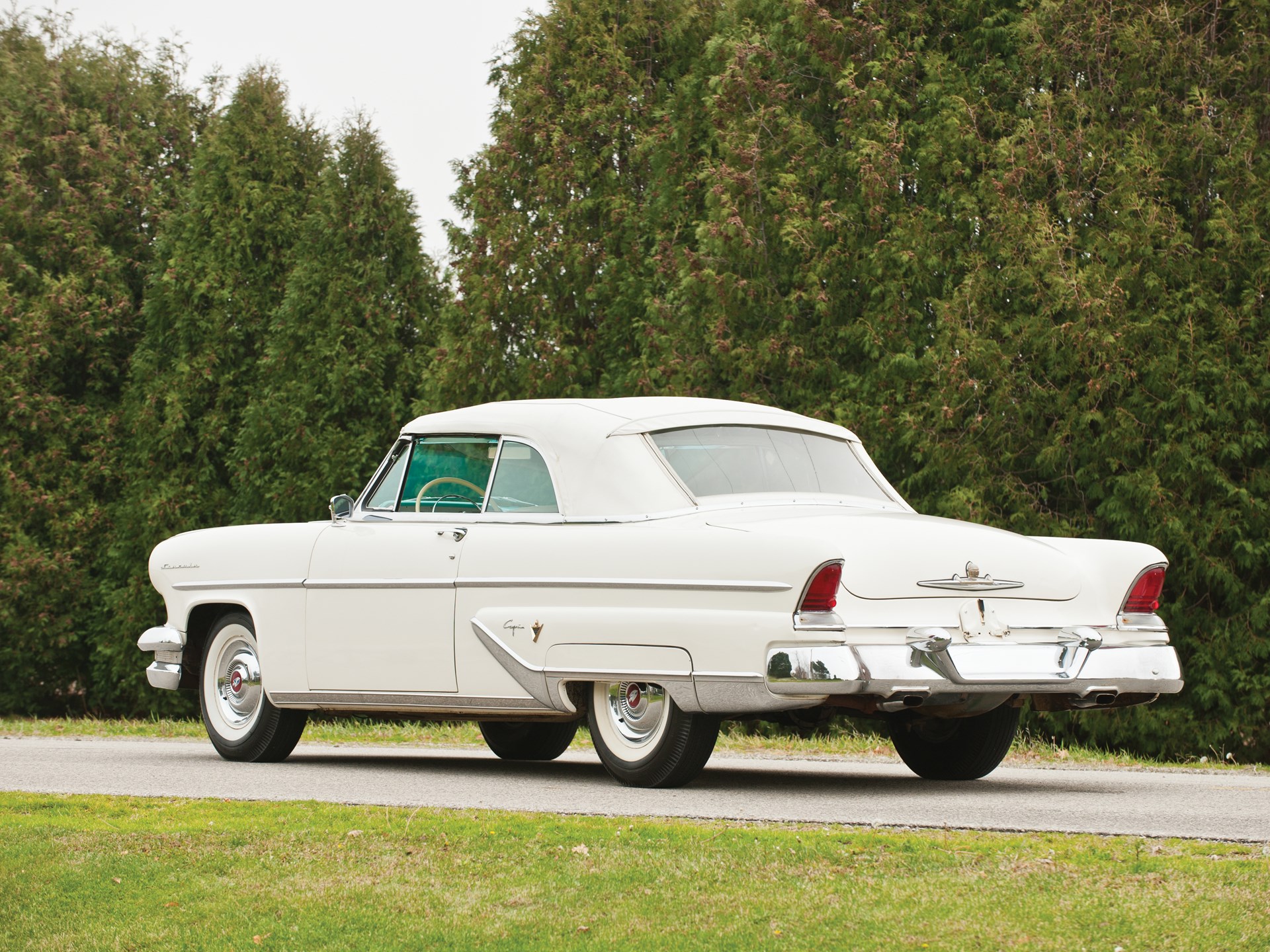 Lincoln capri 1955