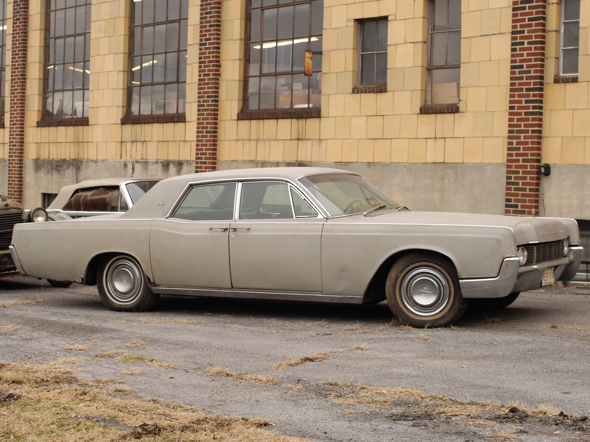 Lincoln Continental 1967 2280x1080