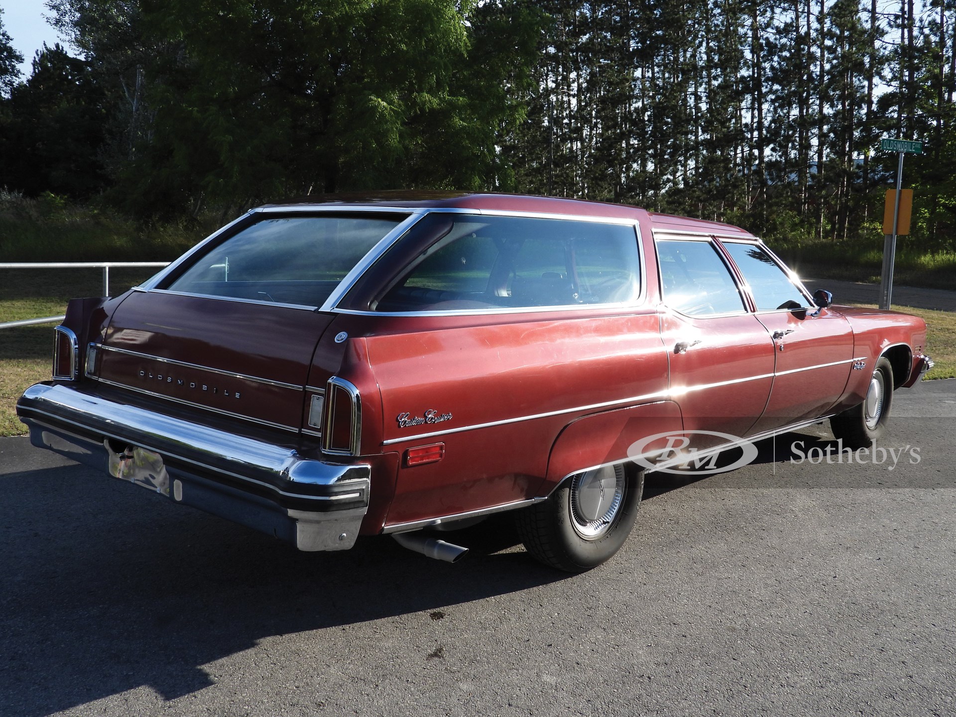 1975 Oldsmobile Custom Cruiser Station Wagon | Auburn Fall 2019 | RM ...