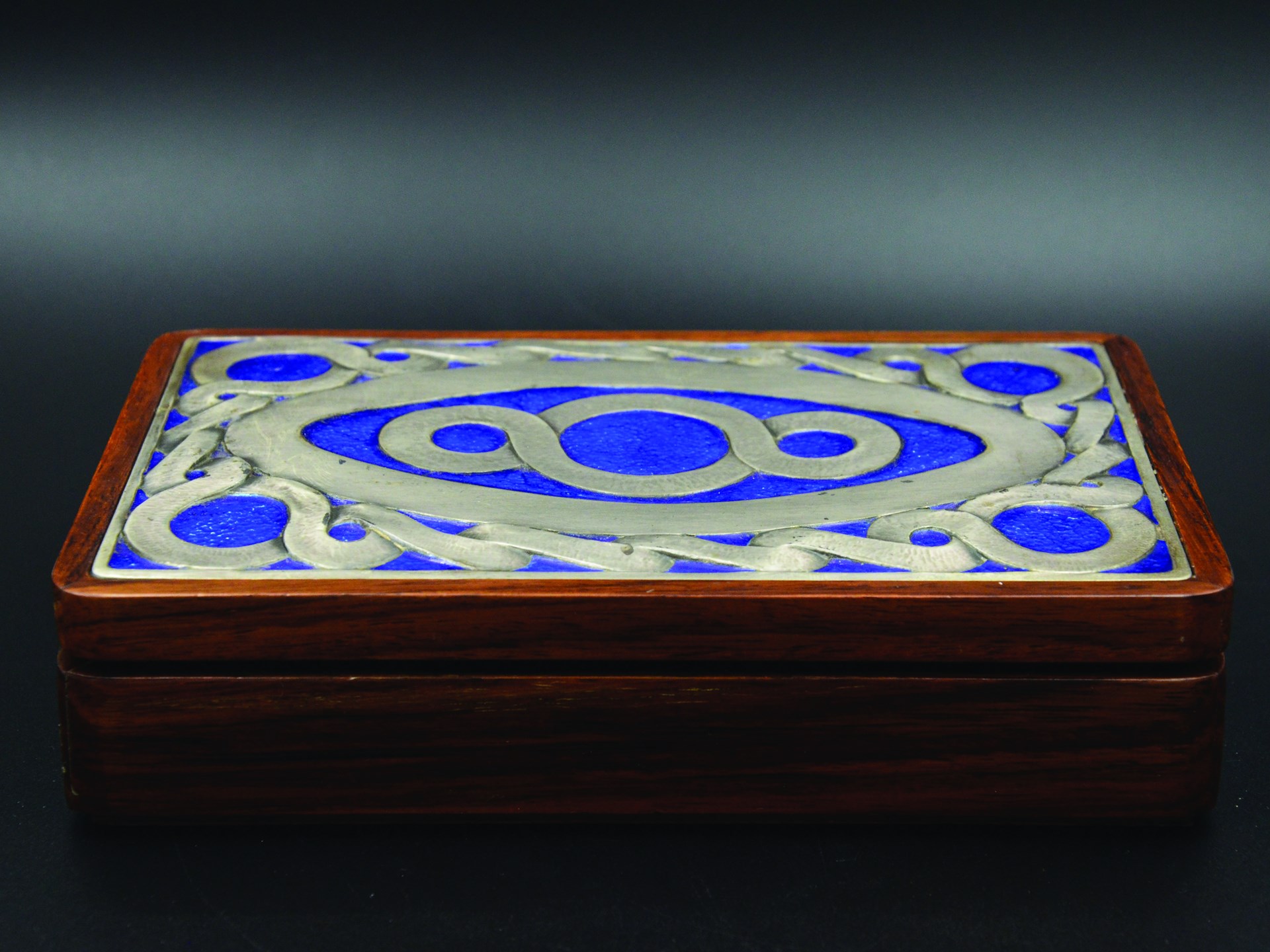 an-blue-enamelled-silver-rosewood-cigar-box-by-ottaviani-italian