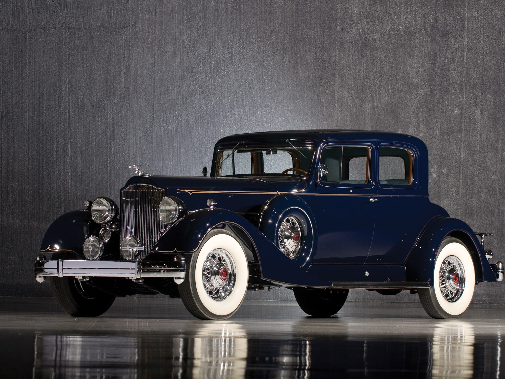 1934 Packard Twelve Victoria