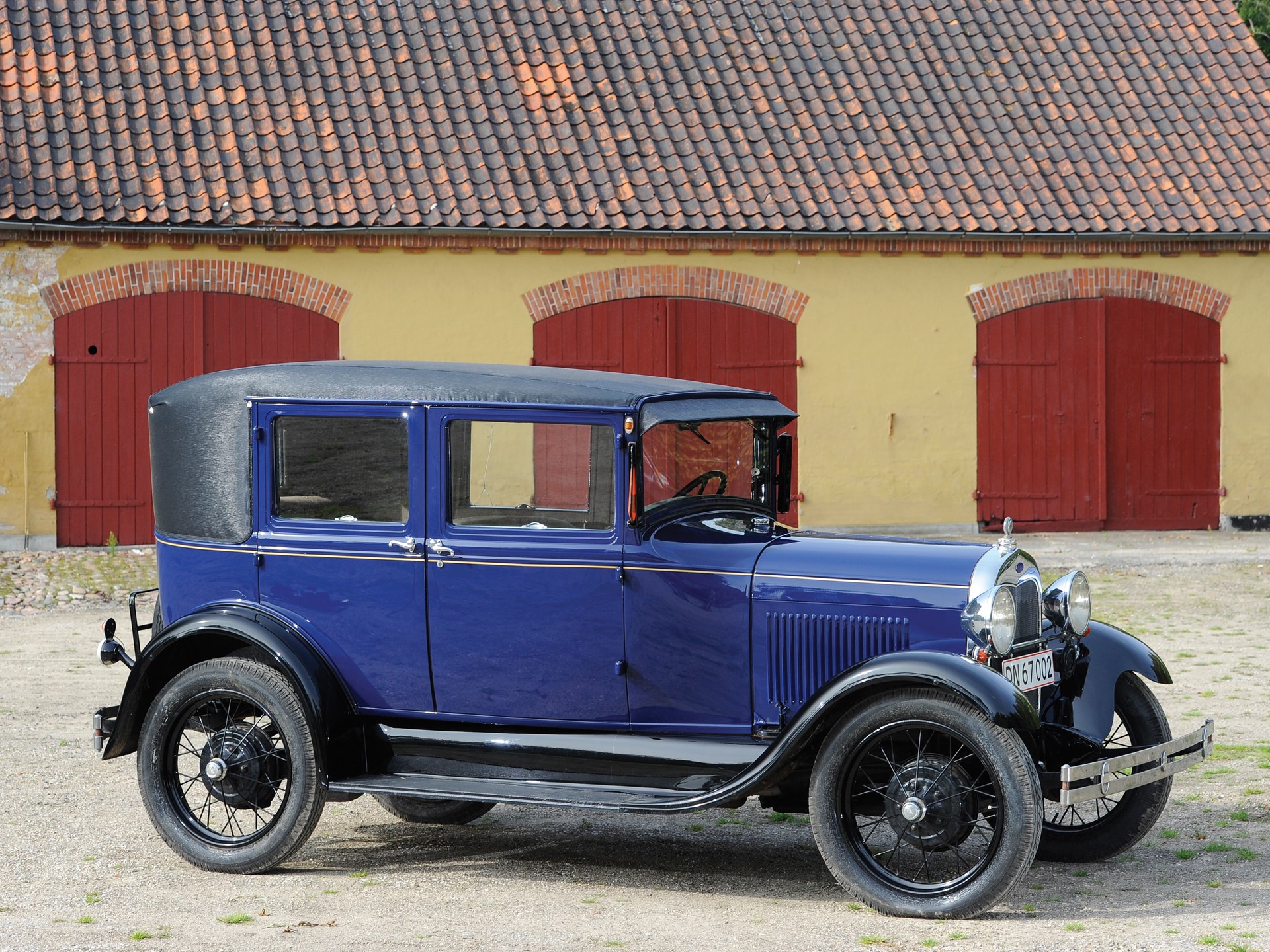 1927 Ford sedan