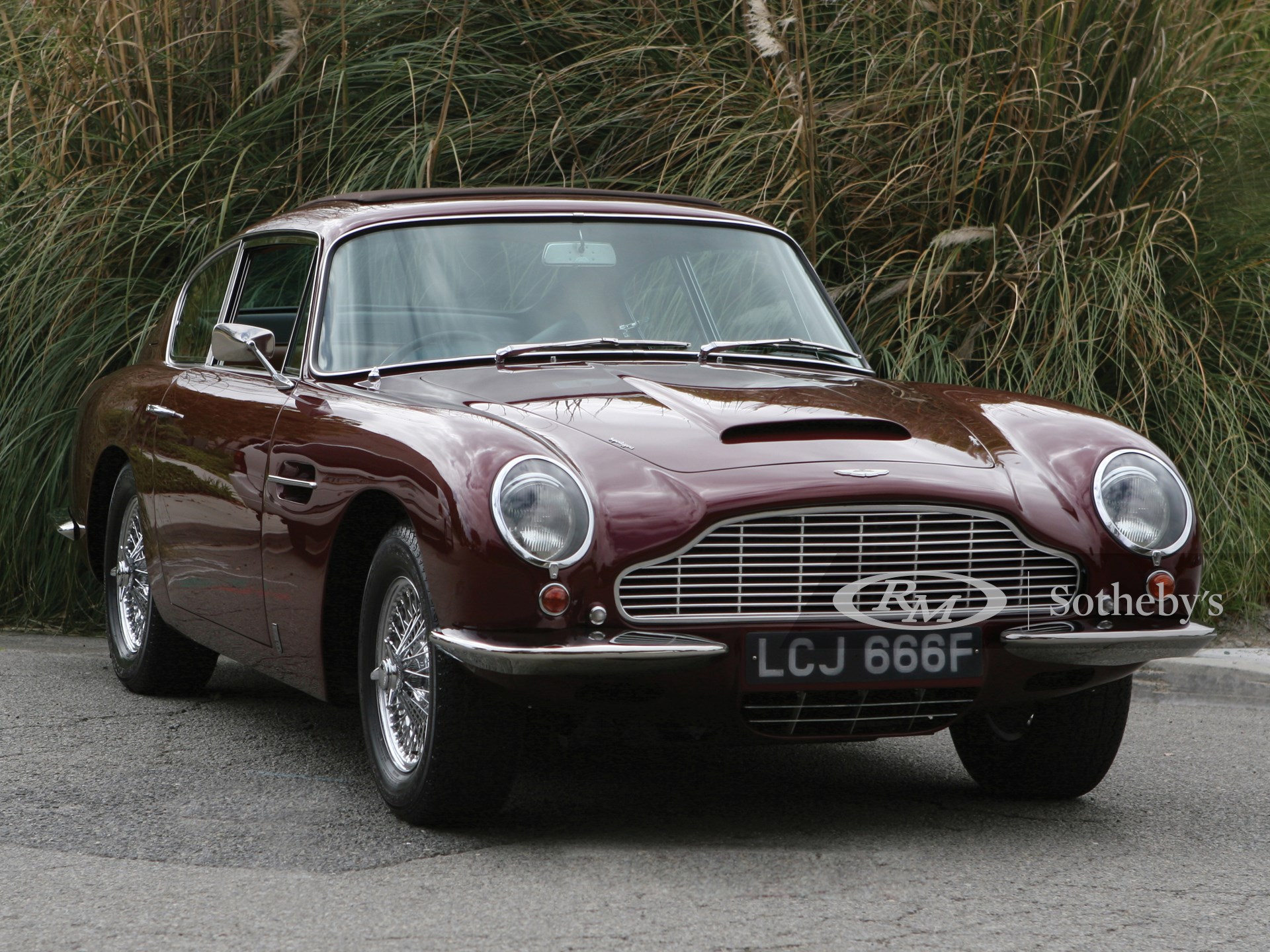 1968 Aston Martin DB6 Coupe Superleggera | Sports & Classics of ...