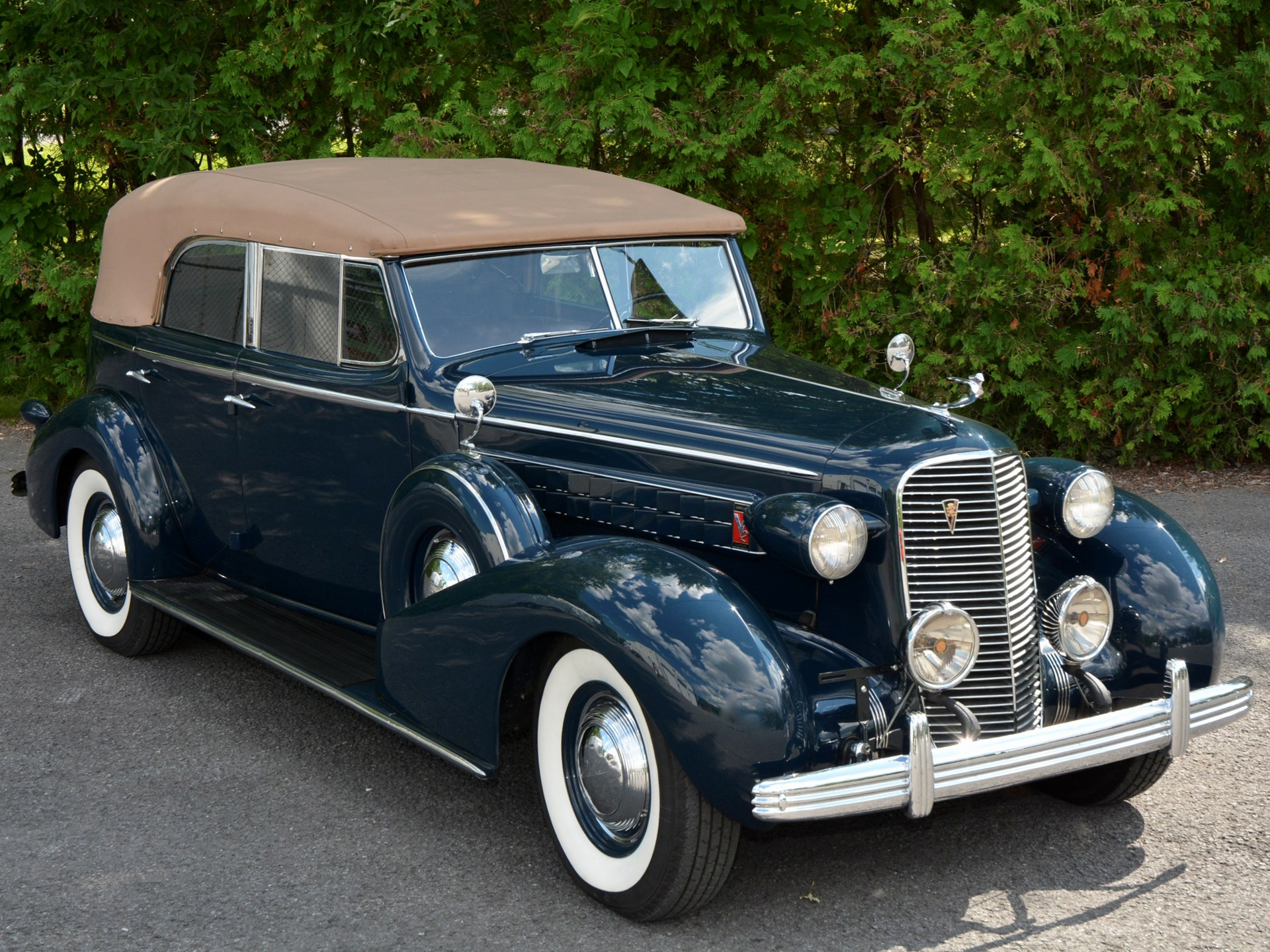 1936 Cadillac V-12 Convertible Sedan | Hershey 2022 | RM Sotheby's