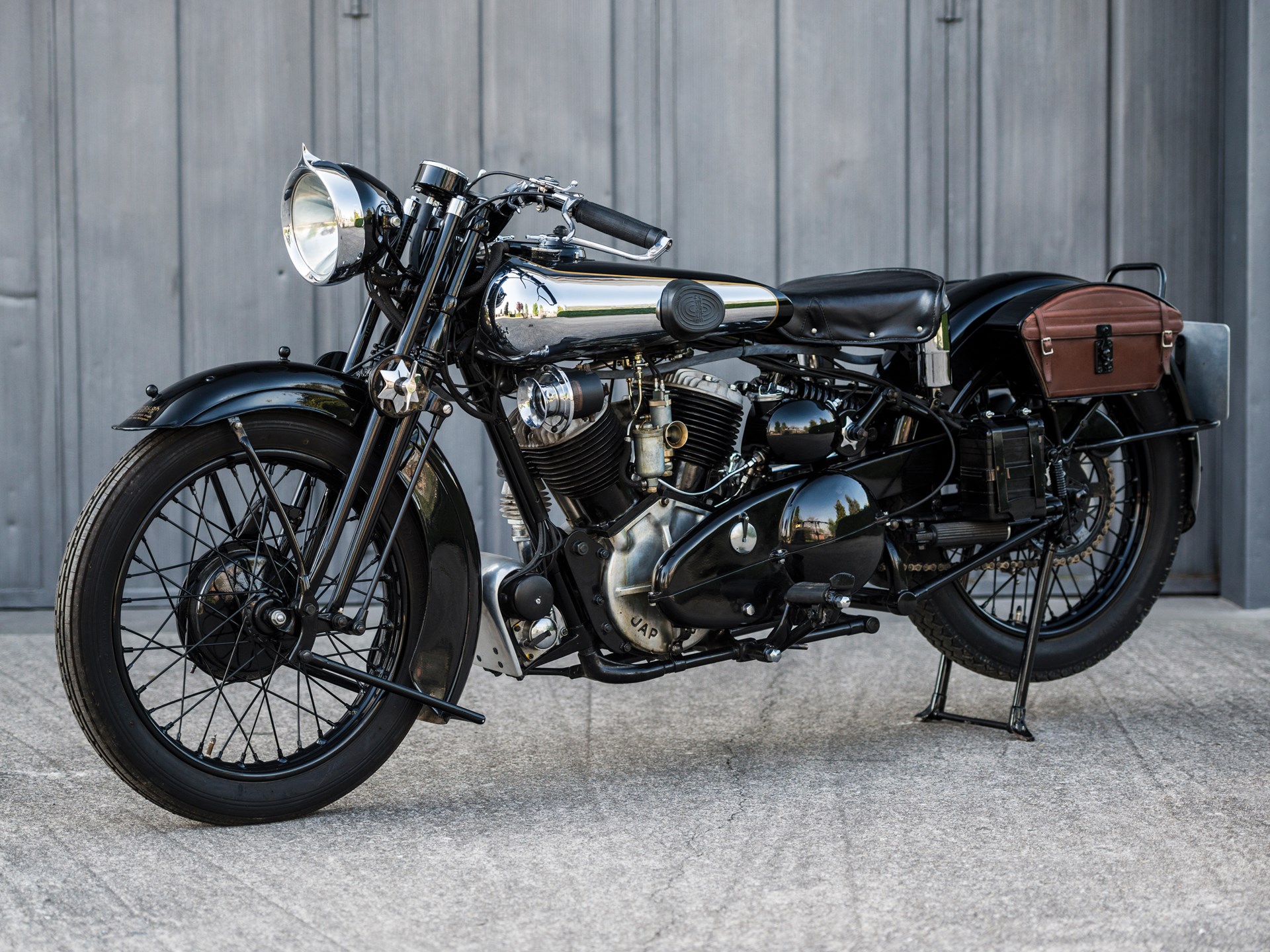 1933 Brough Superior SS80 De Luxe | Villa Erba 2017 | RM Sotheby's