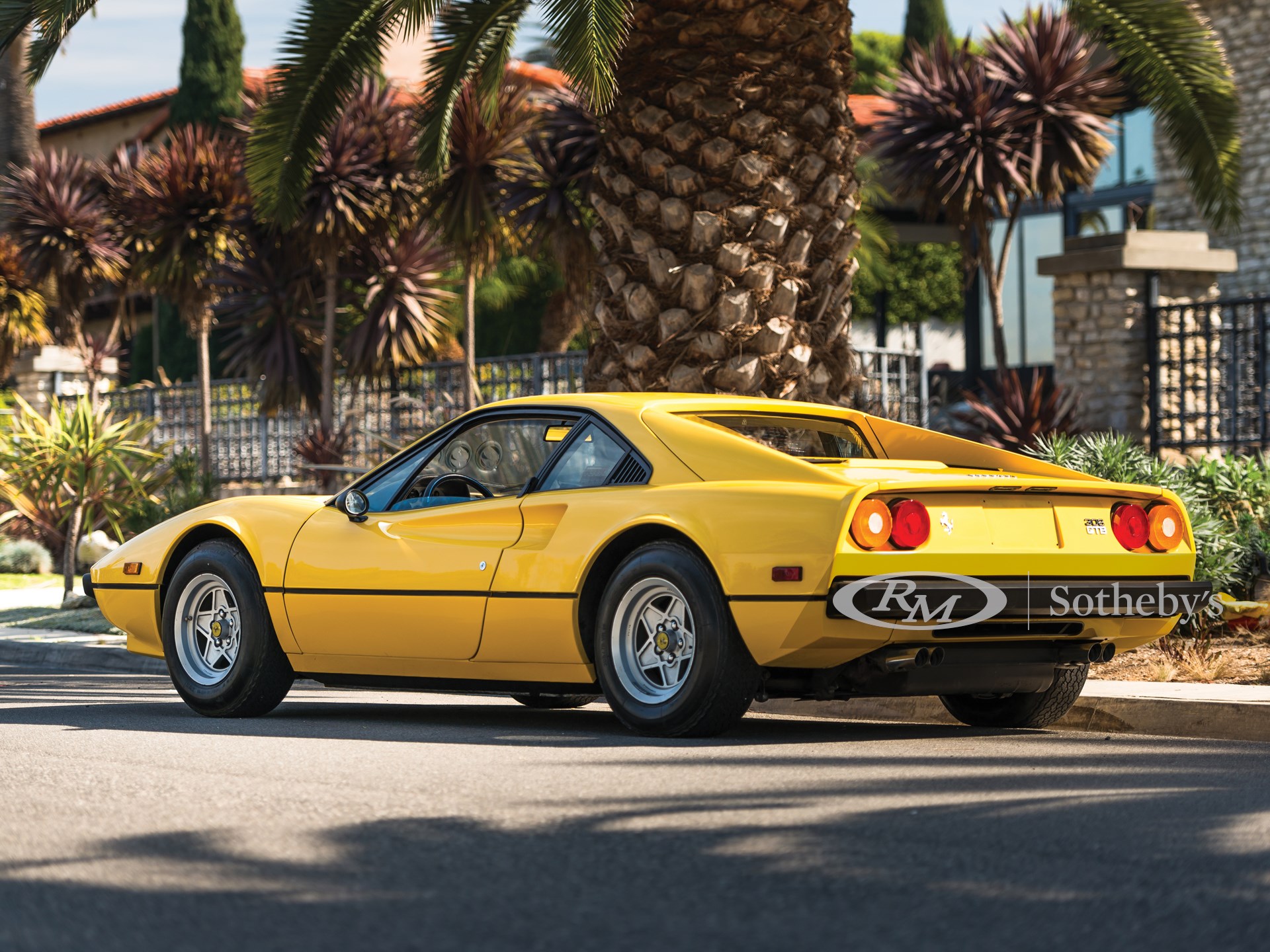 Ferrari 308 gtb vetroresina