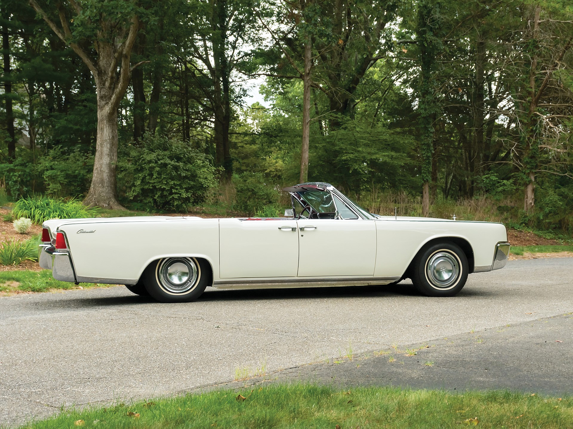 1964 Lincoln Continental Convertible | Hershey 2018 | RM Sotheby's