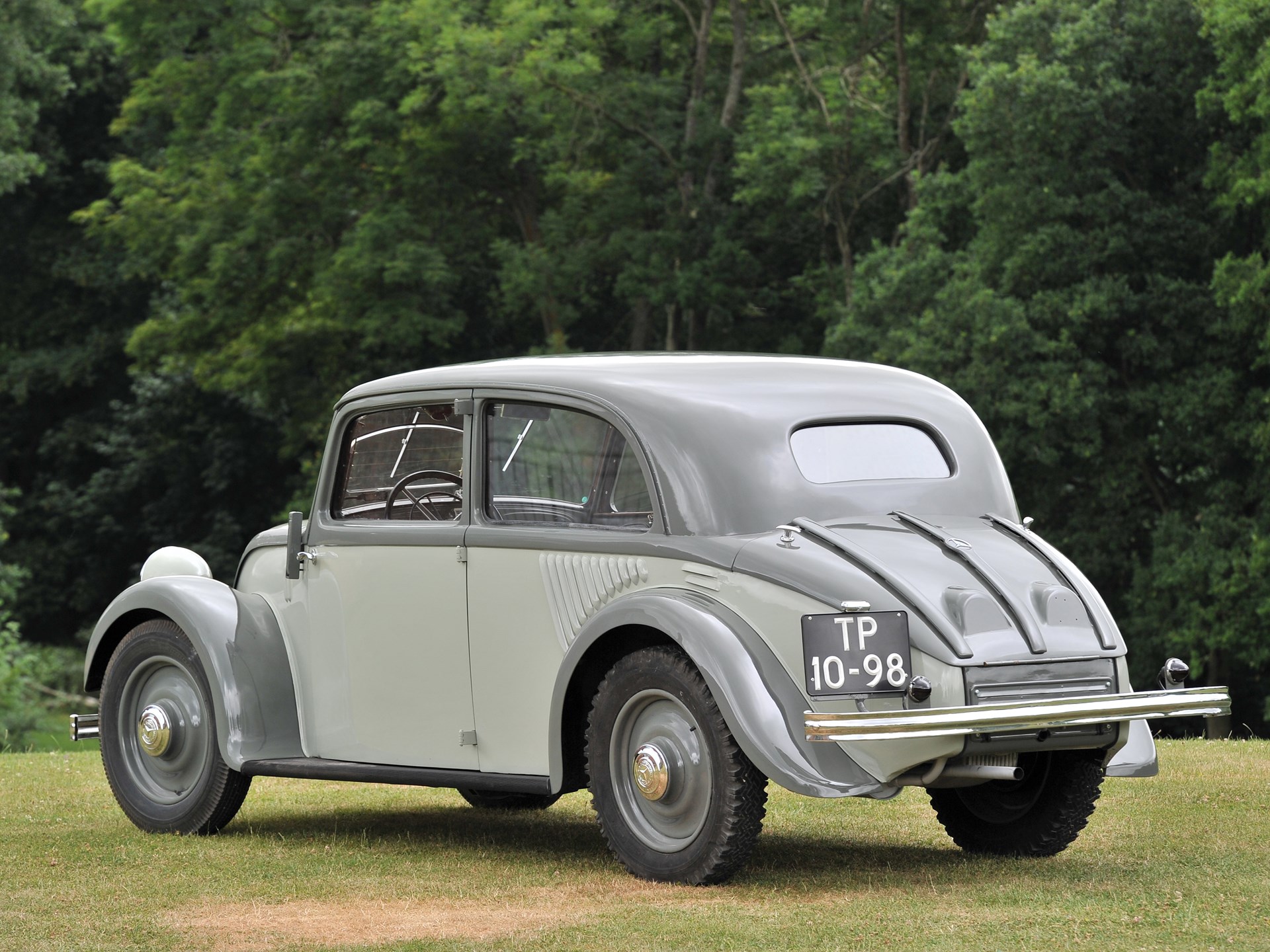 Mercedes Benz 130