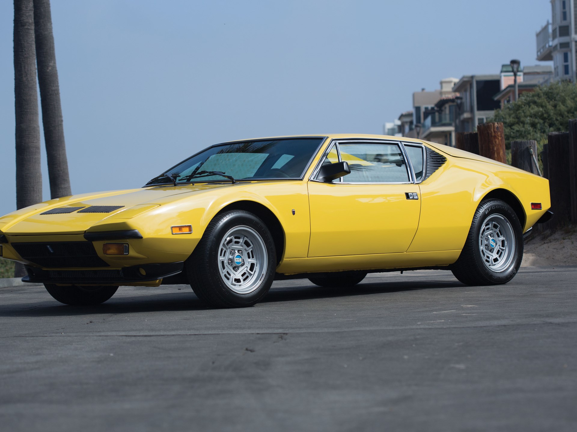 De tomaso pantera. Де Томасо 1970. De Tomaso Pantera 1973 года. De Tomaso Pantera 1980-х. Спорткар де Томасо пантера.