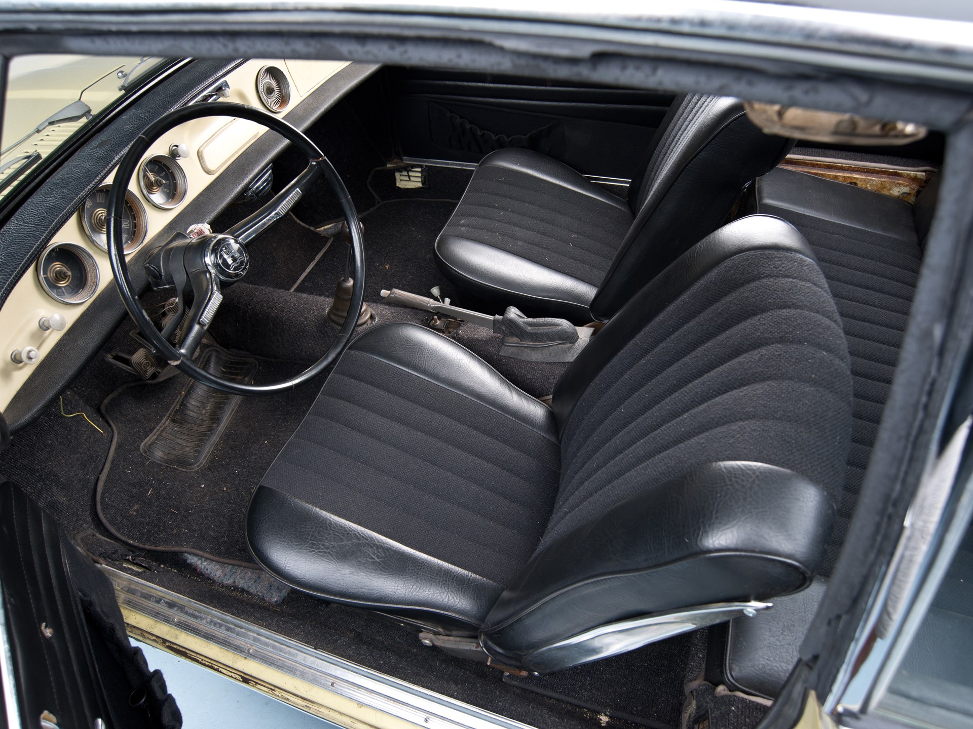 Volk Wagon Volkswagen Karmann Ghia Type 34