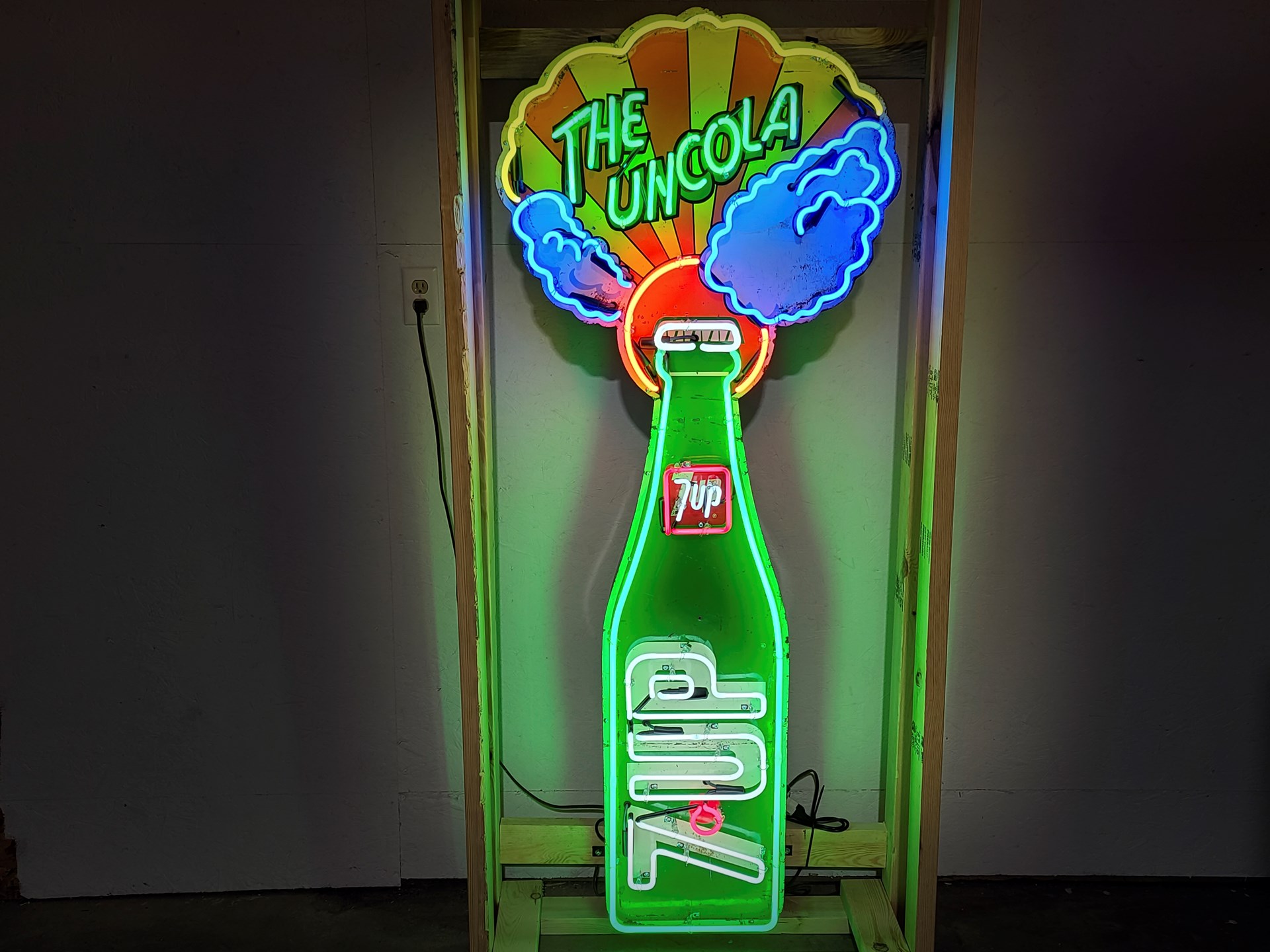 7UP Neon Tin Sign | Handle with Fun | RM Sotheby's