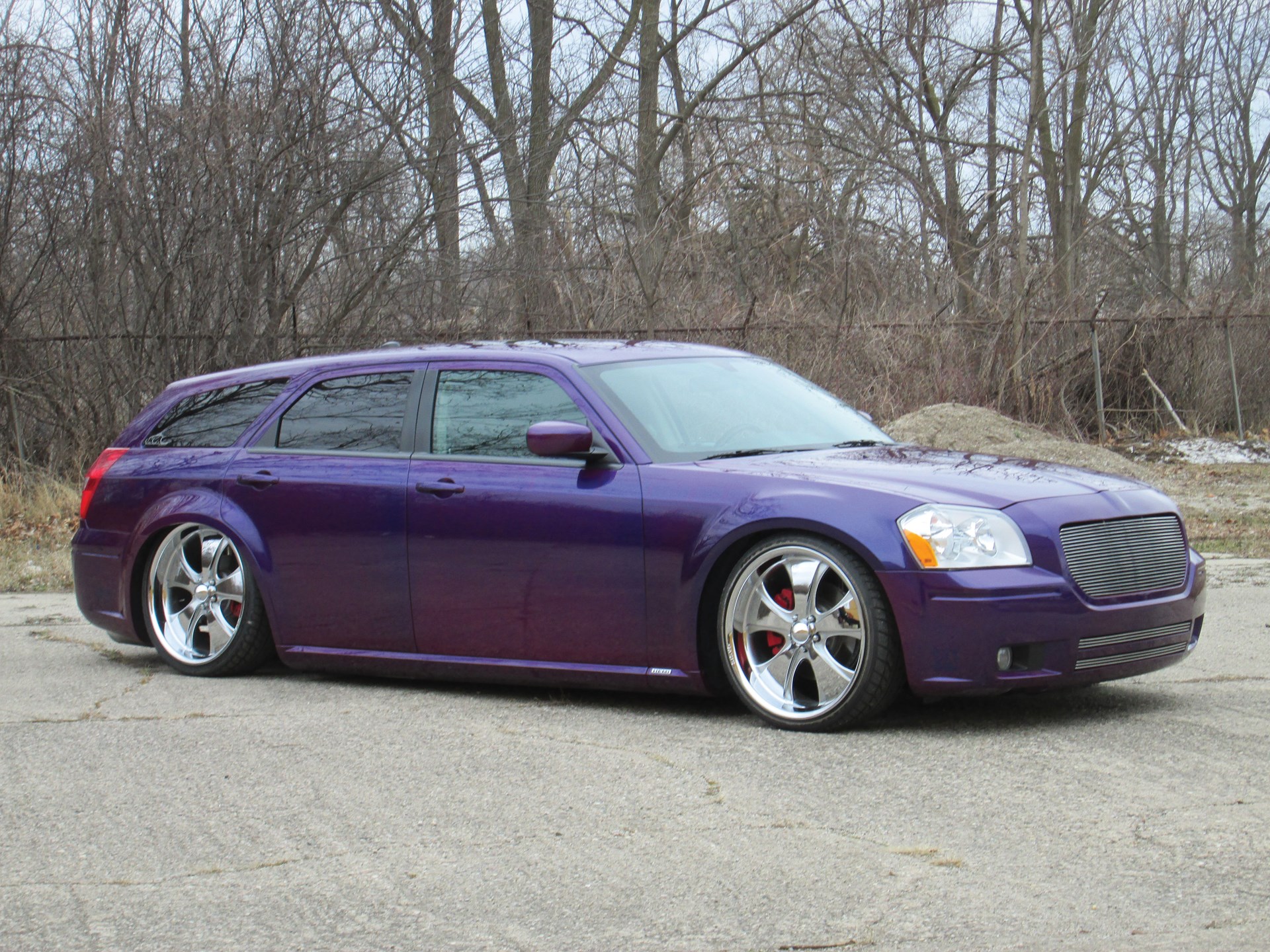 Rm Sotheby S 2005 Dodge Magnum R T Custom Auburn Spring 2015