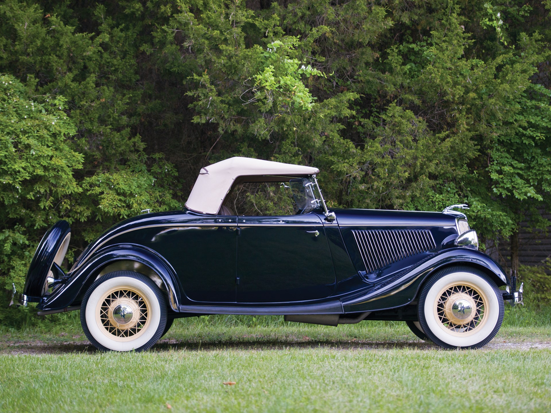 Ford Deluxe Roadster 1934