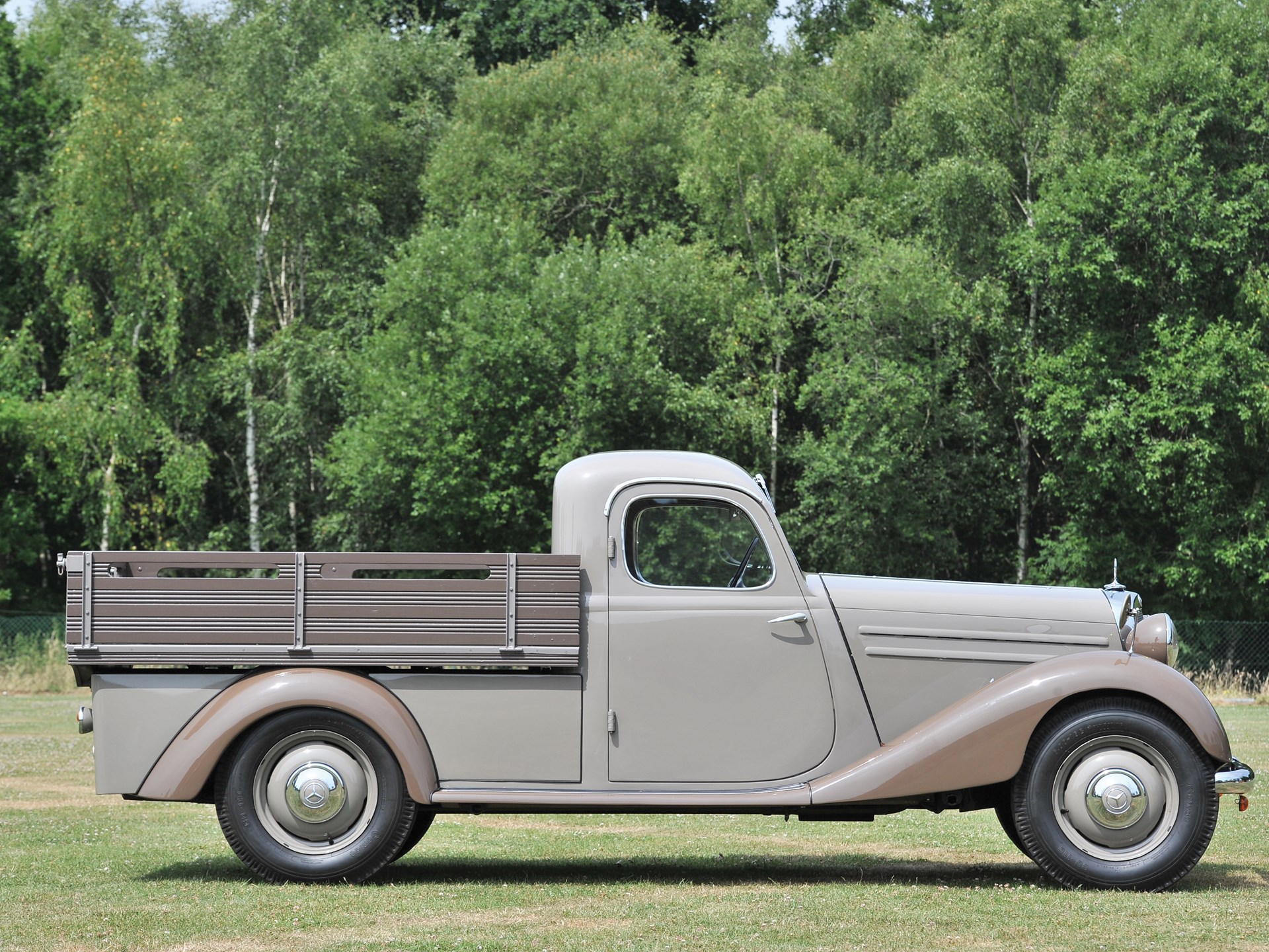 16+ Old Mercedes Benz Pick Up Background