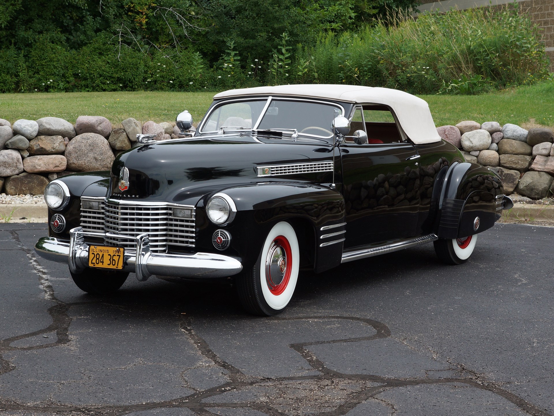 1941 Cadillac Convertible | Auburn Fall 2018 | RM Sotheby's