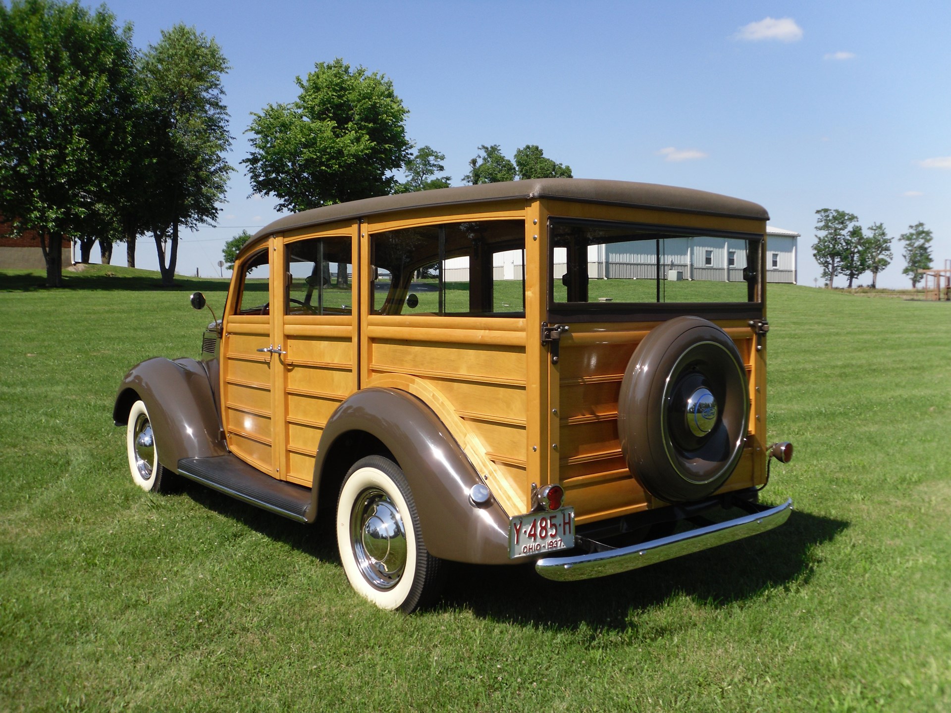RM Sotheby's 1937 Ford Deluxe Station Wagon Hershey 2011