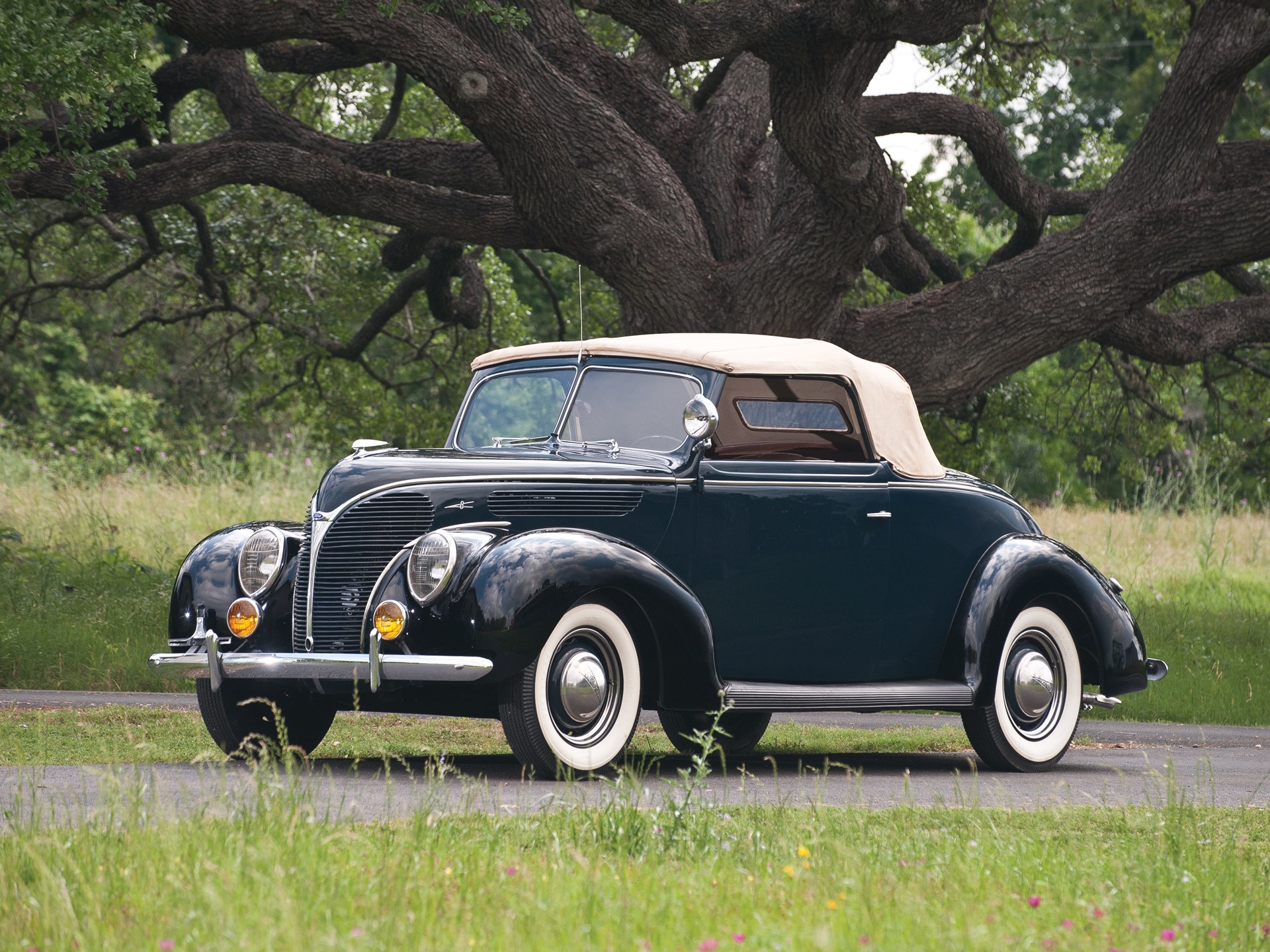 1938 Renault Coupe