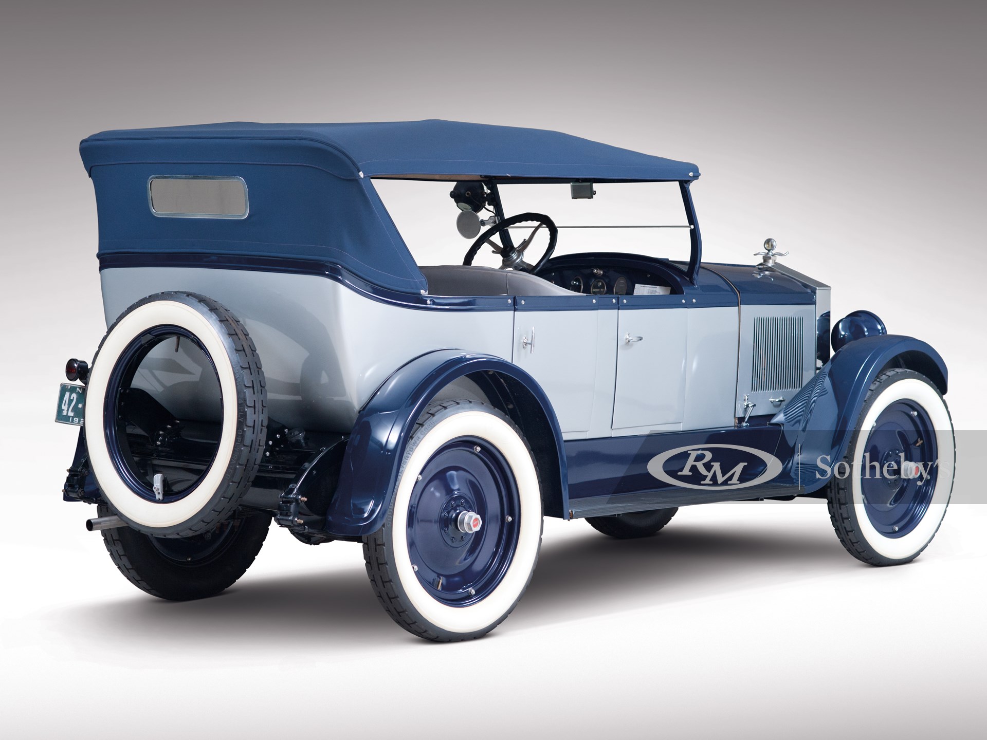 Автомобиль луна. Moon 6-50 Touring 1924 года. BMW 1924. Автомобиль моон. Авто 1924.
