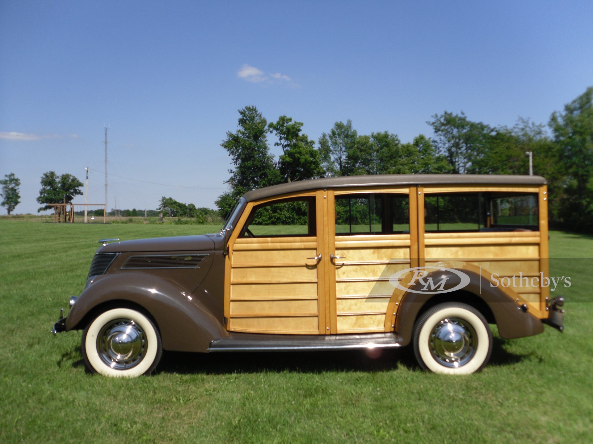 1937 Ford Deluxe Station Wagon Hershey 2011 RM Auctions