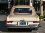 1971 Mercedes-Benz 280 SE 3.5 Cabriolet  - $