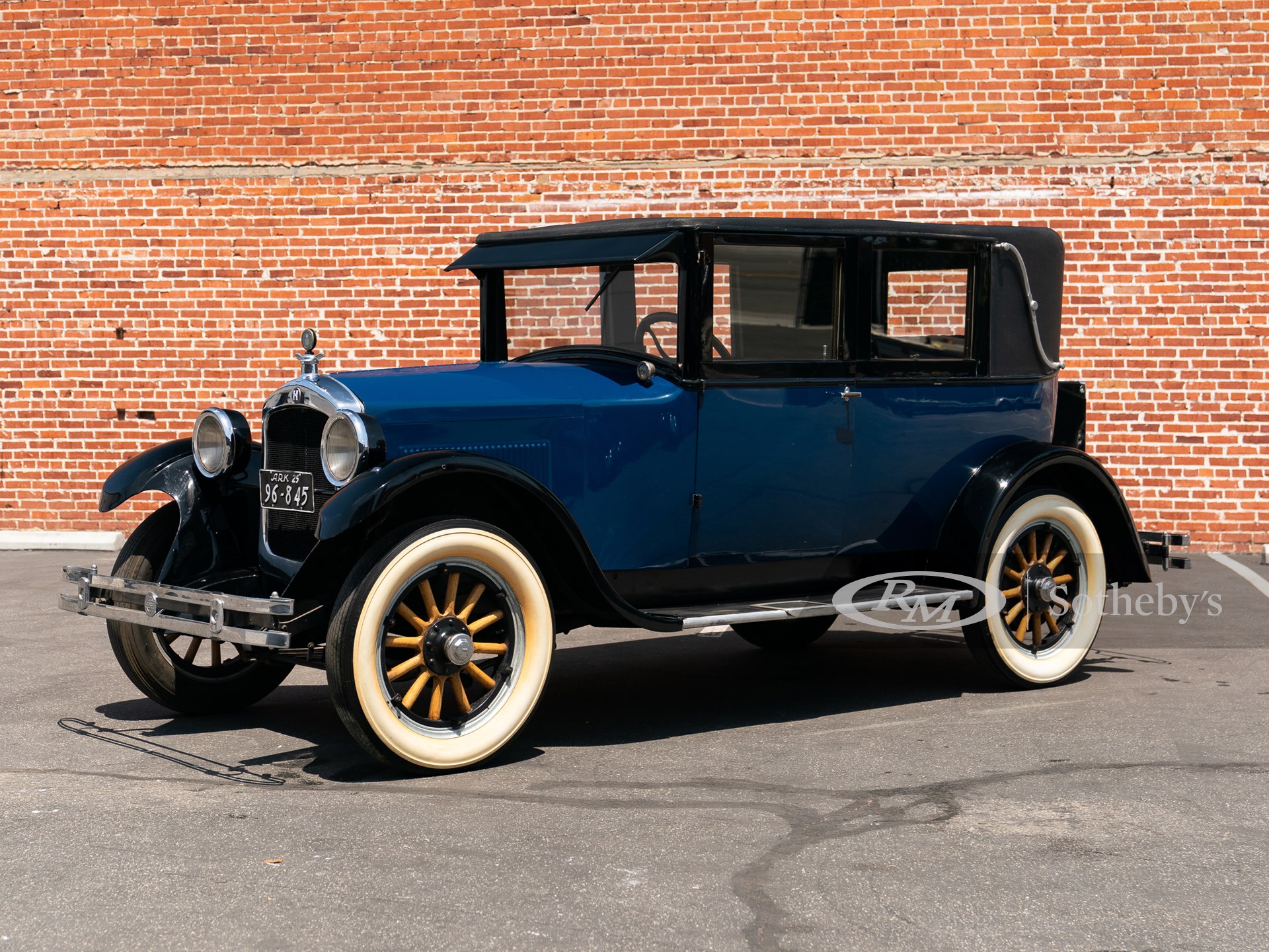 1925 Hupmobile Model R 14/15 Club Sedan | THE MITOSINKA COLLECTION | RM ...