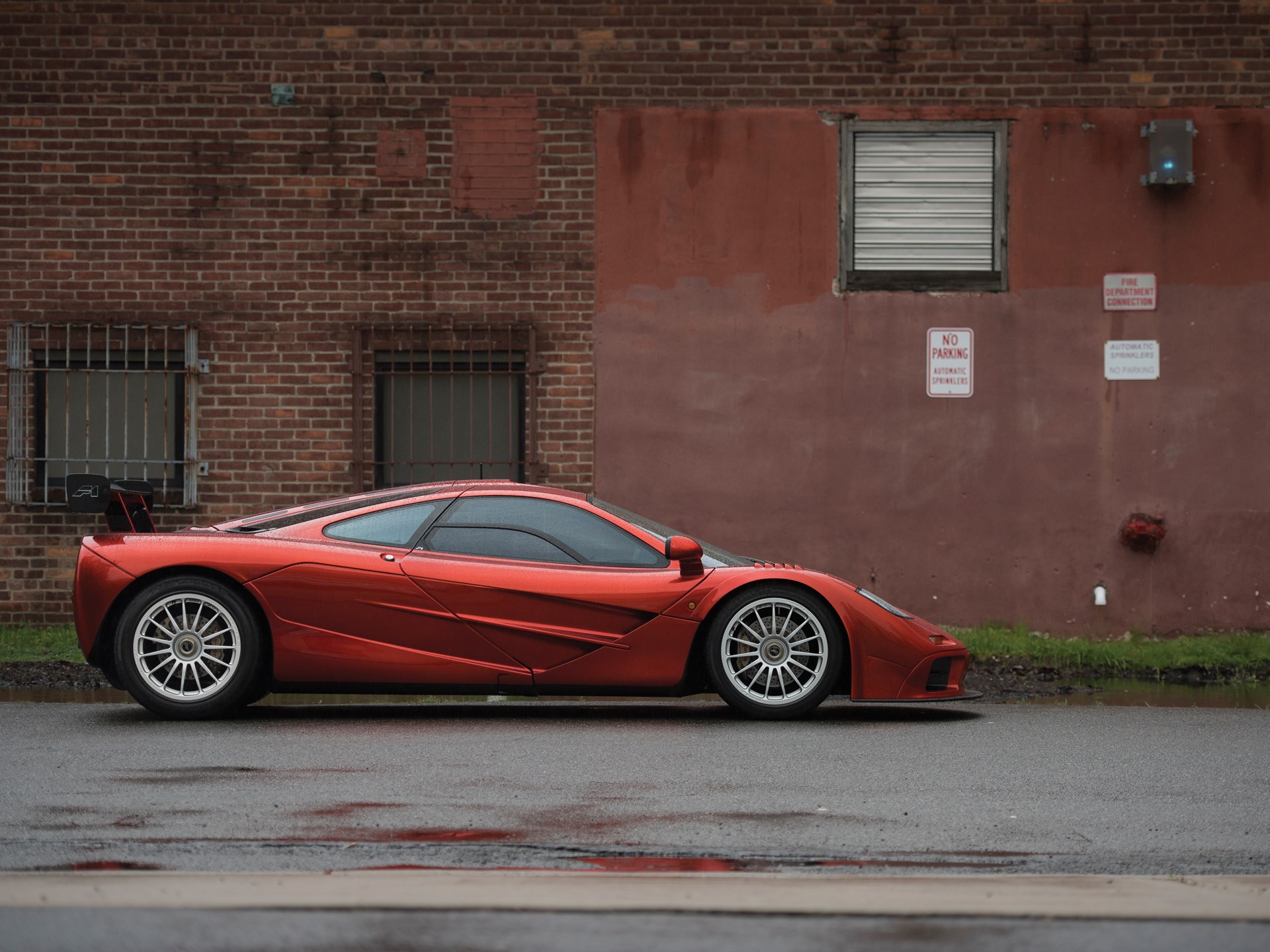 Mclaren f1 lm specification