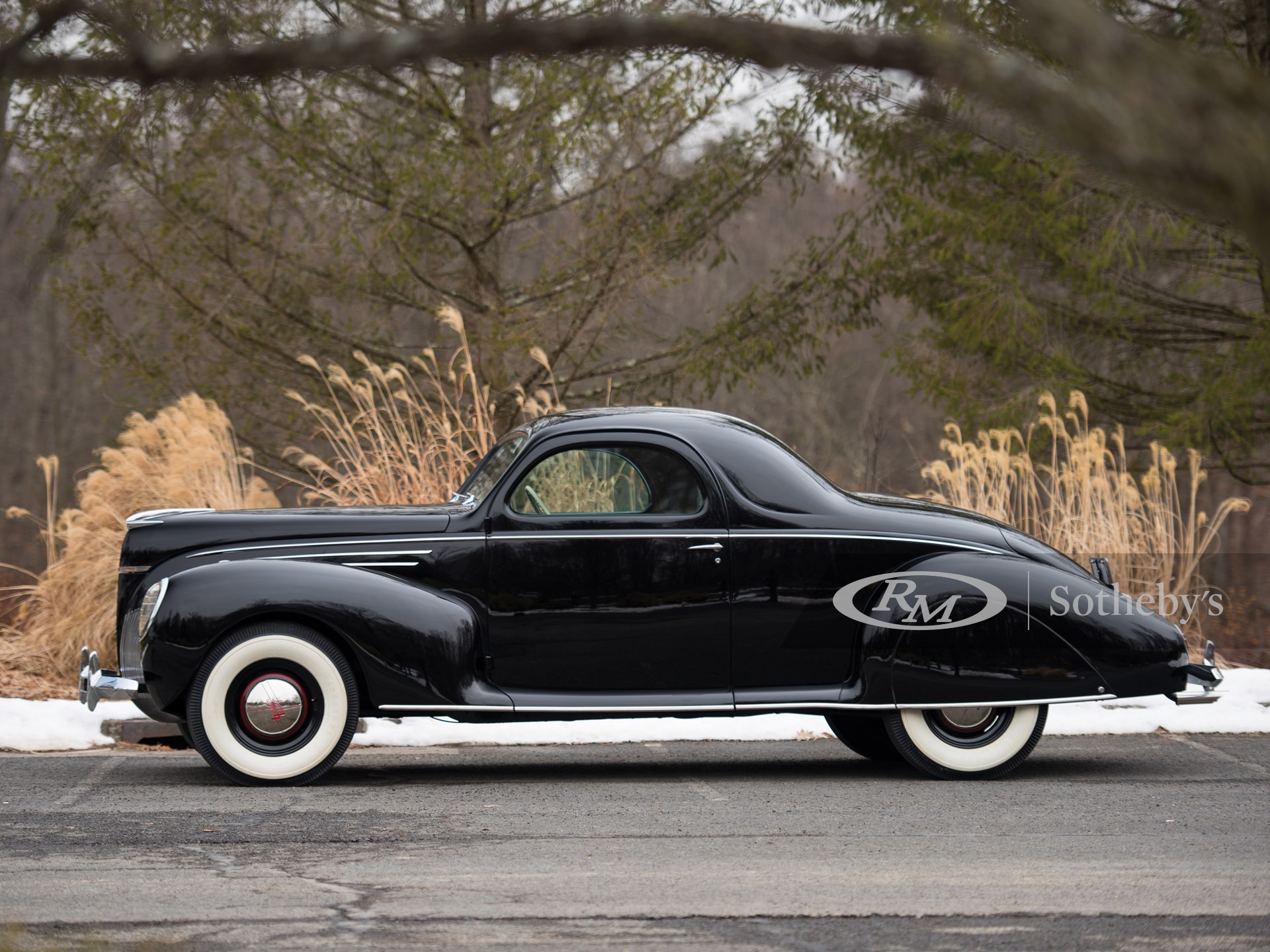 1939 Lincoln-Zephyr Coupe | Amelia Island 2020 | RM Sotheby's