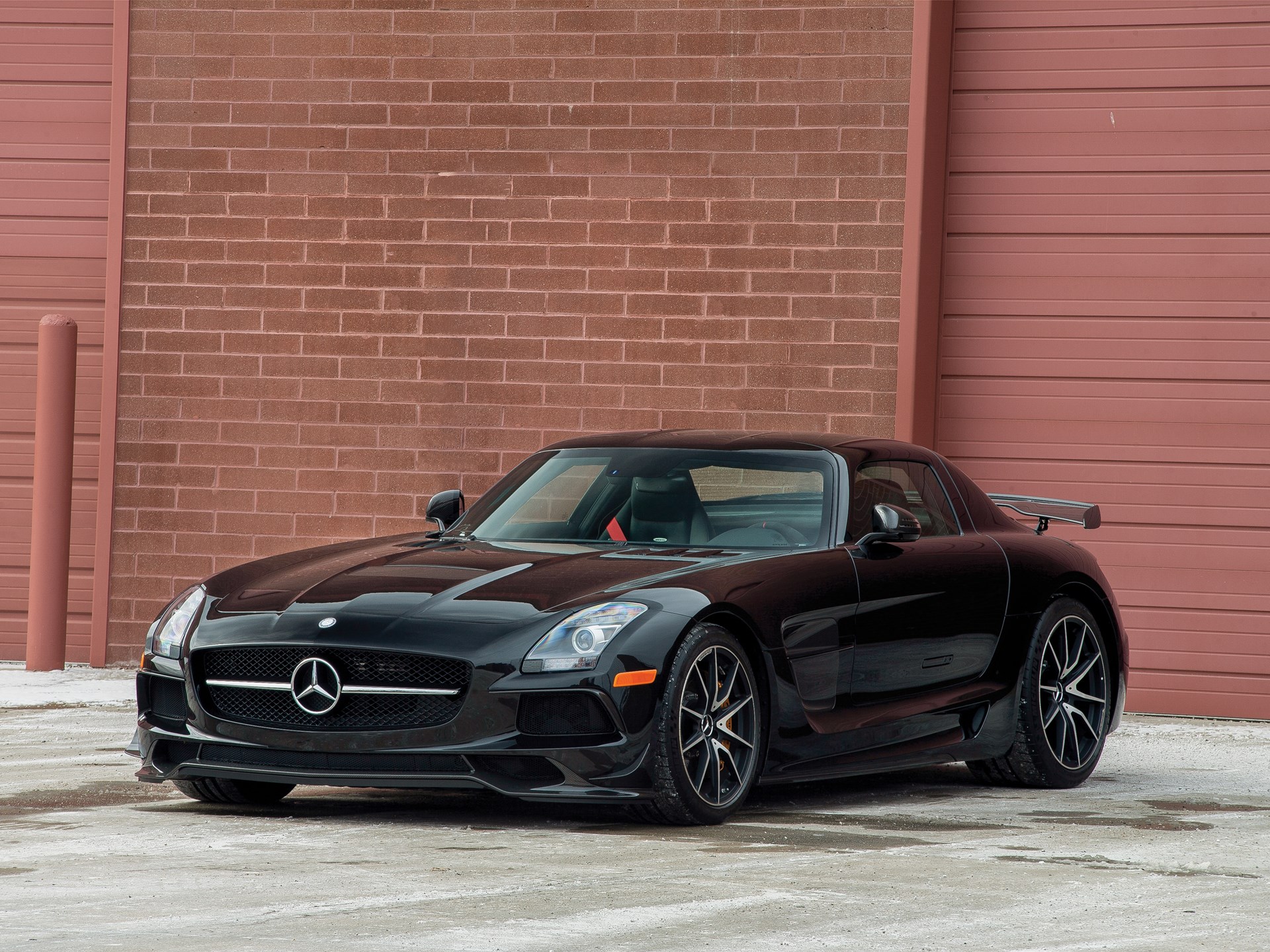 Mercedes sls black