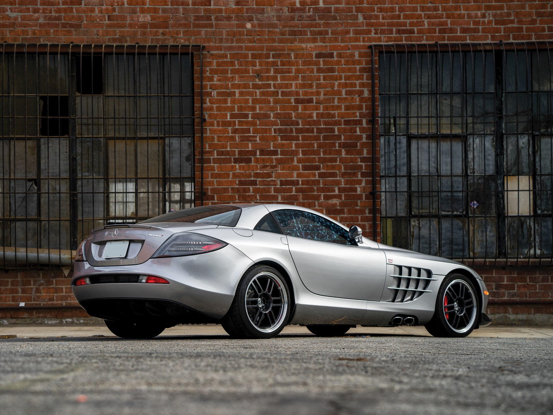 Mercedes SLR MCLAREN 722 сзади