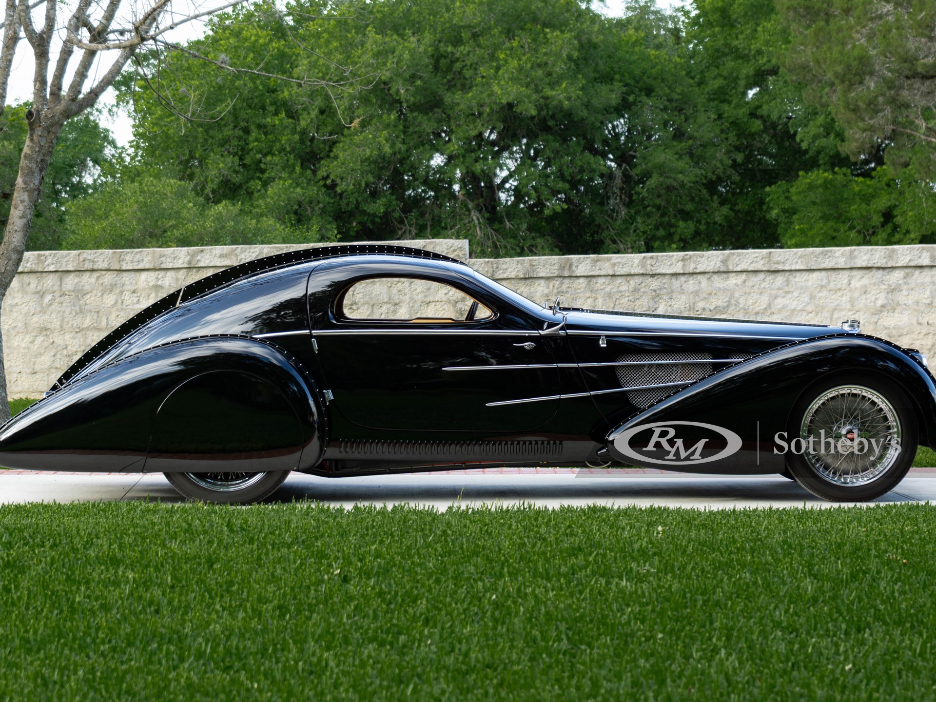 1939 Delahaye USA Pacific | Driving into Summer | RM Online Only