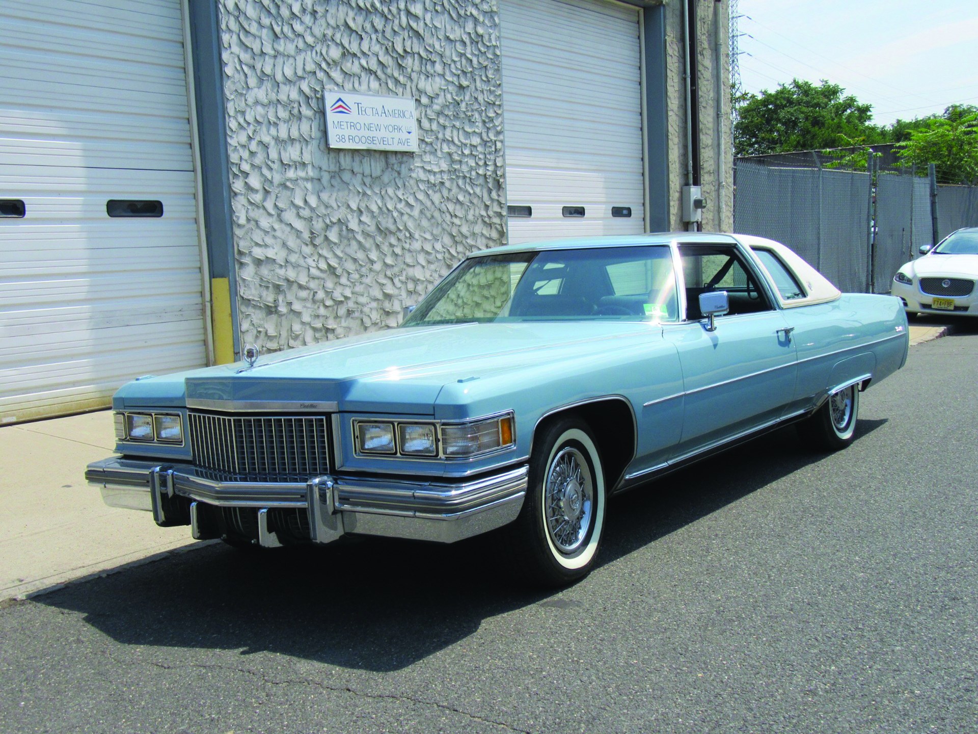 Cadillac Coupe 1975