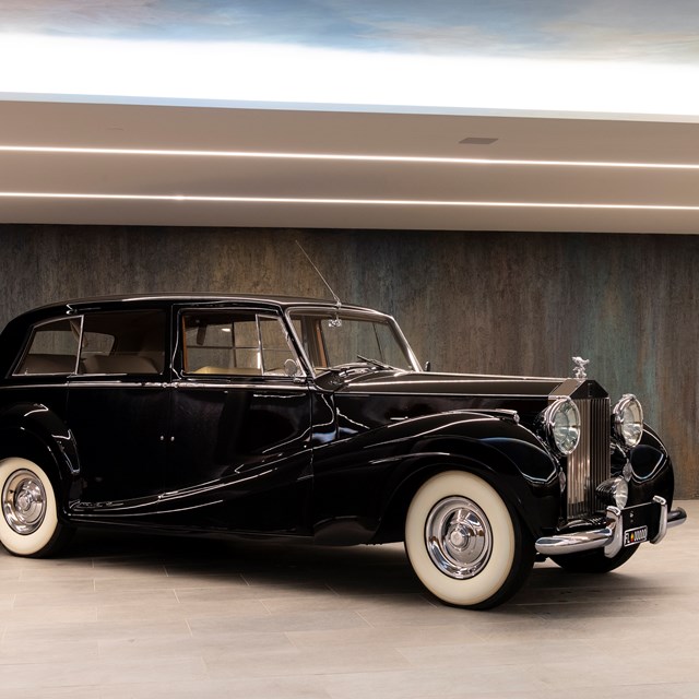 RollsRoyce Silver Wraith  Wikipedia