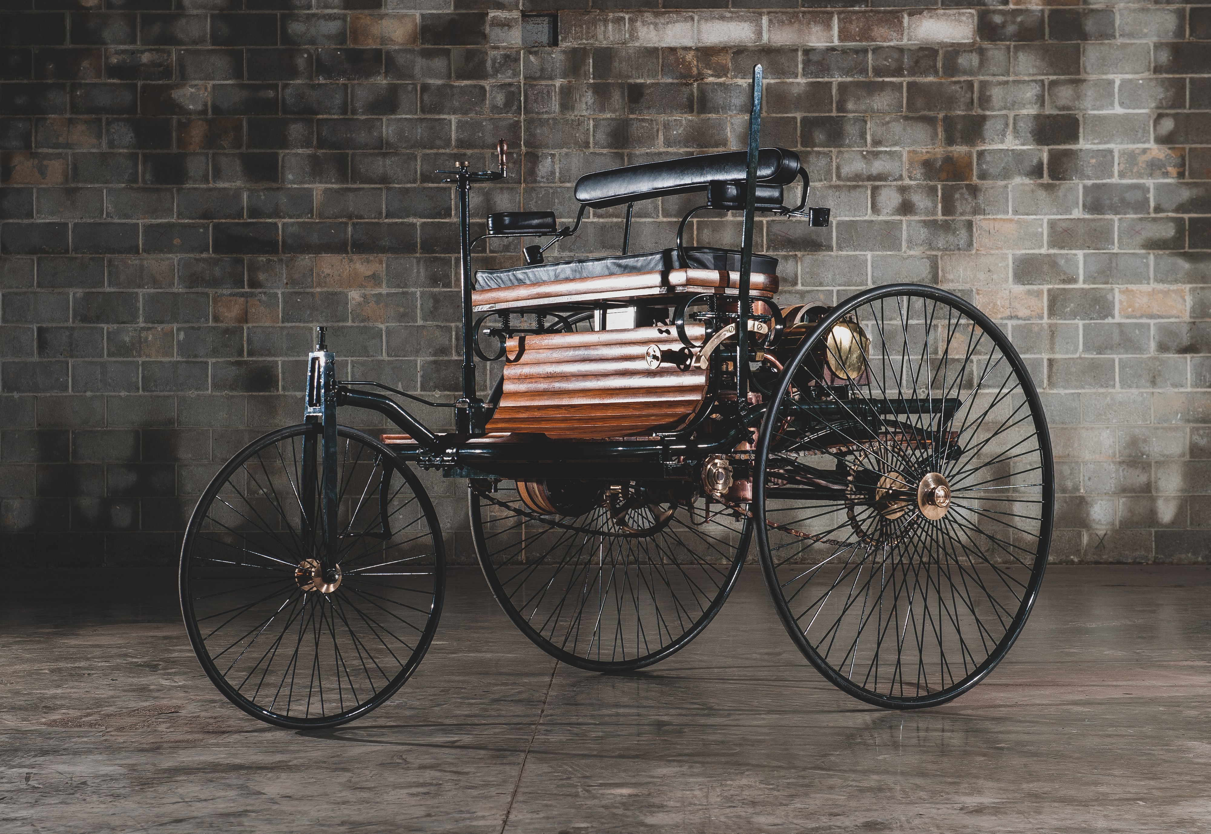 Идеальная первая машина. Benz Patent-Motorwagen 1886. Benz 1886. Benz Patent-Motorwagen 1886 года.