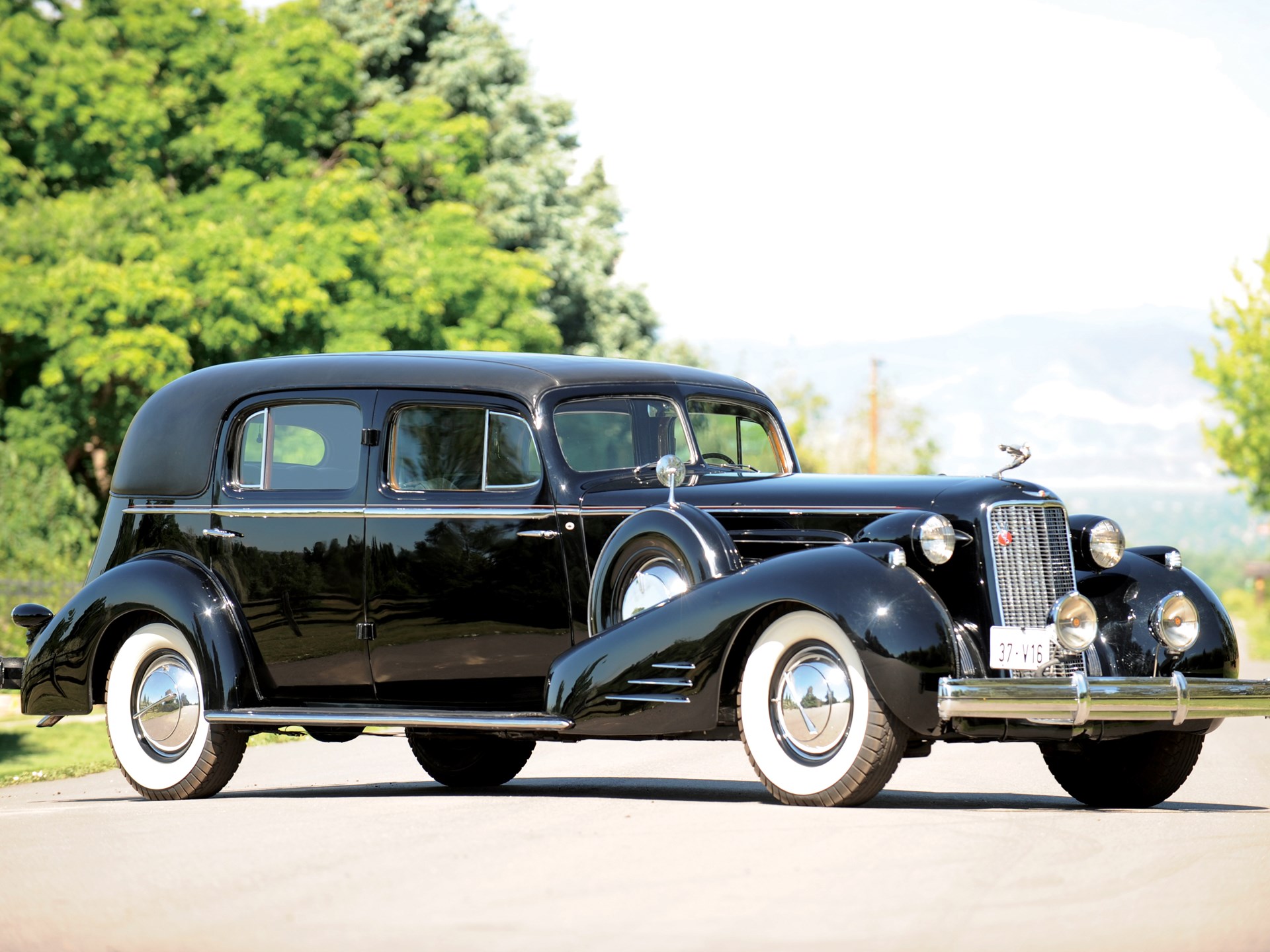 Cadillac v16 Imperial sedan