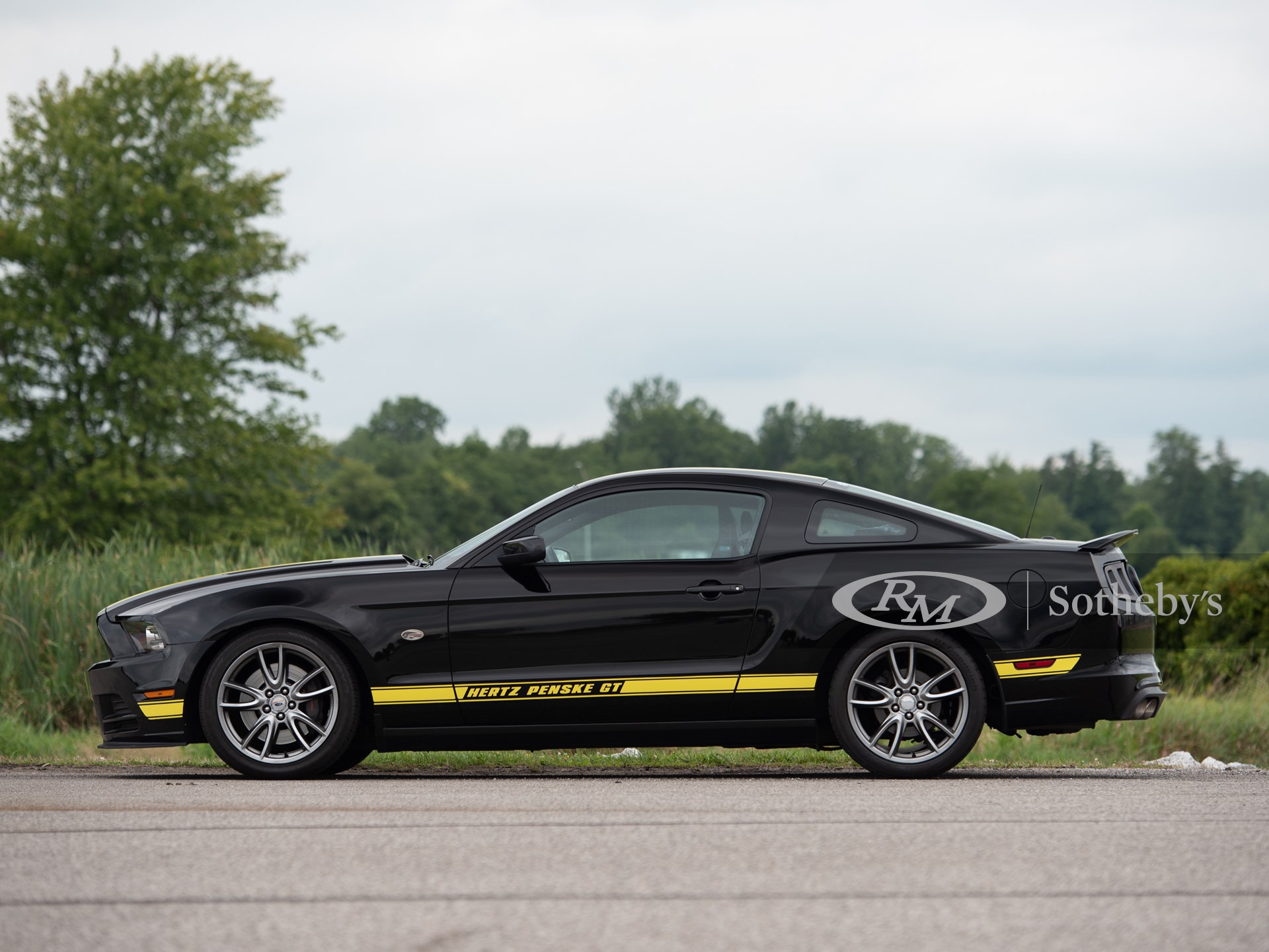 2014 Ford Mustang Hertz Penske GT  - 