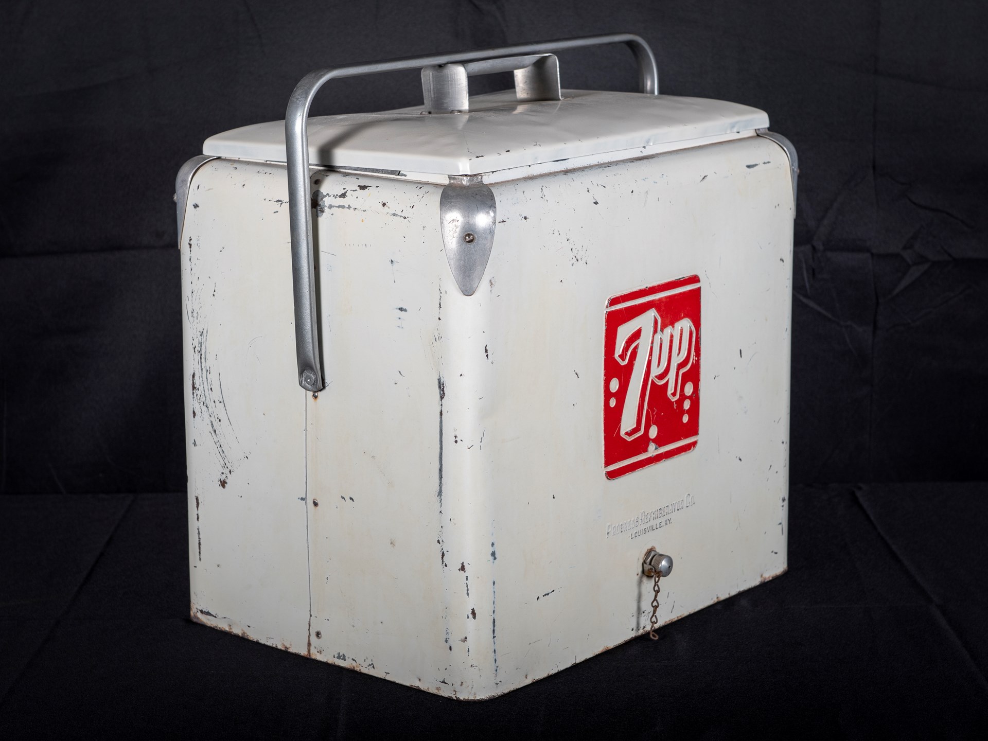 7UP Portable Cooler | Open Roads, December 2021 | RM Sotheby's