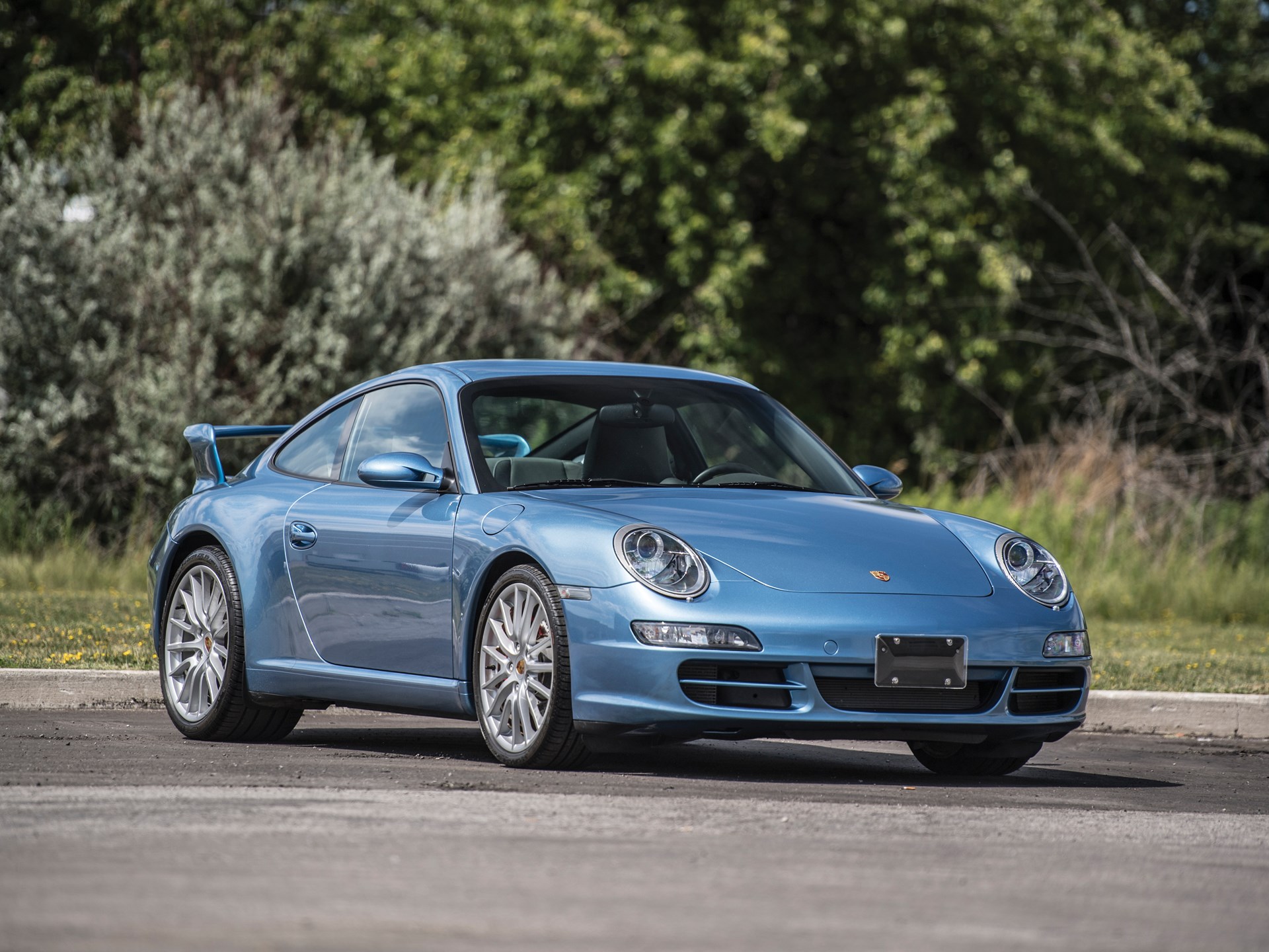 Porsche Carrera 911 коричневый