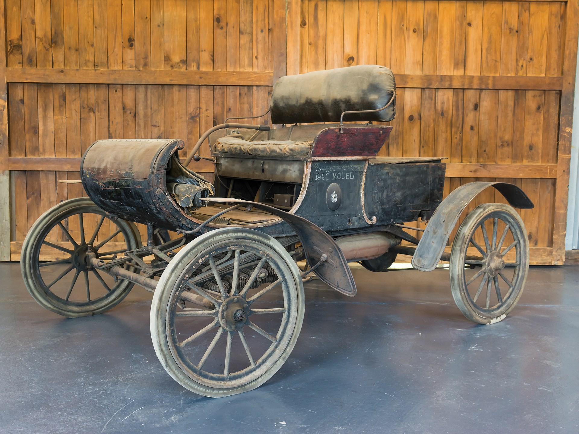 1903 Oldsmobile Model R Curved-Dash Runabout | Hershey 2017 | RM Sotheby's