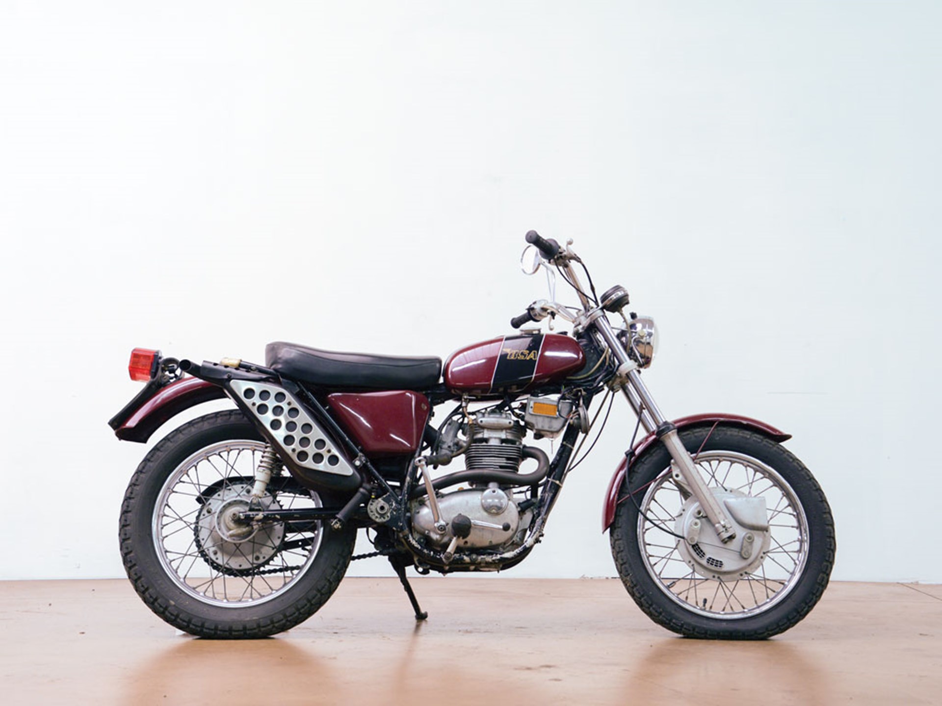 bsa 250 gold star