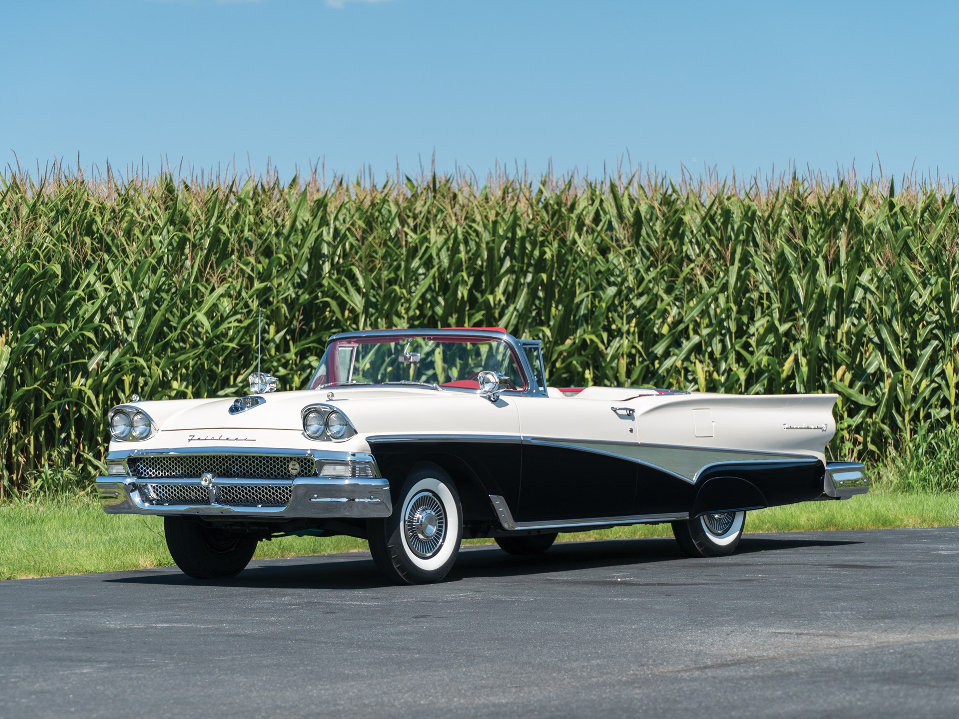 RM Sotheby's - 1958 Ford Fairlane 500 Skyliner | Hershey 2017